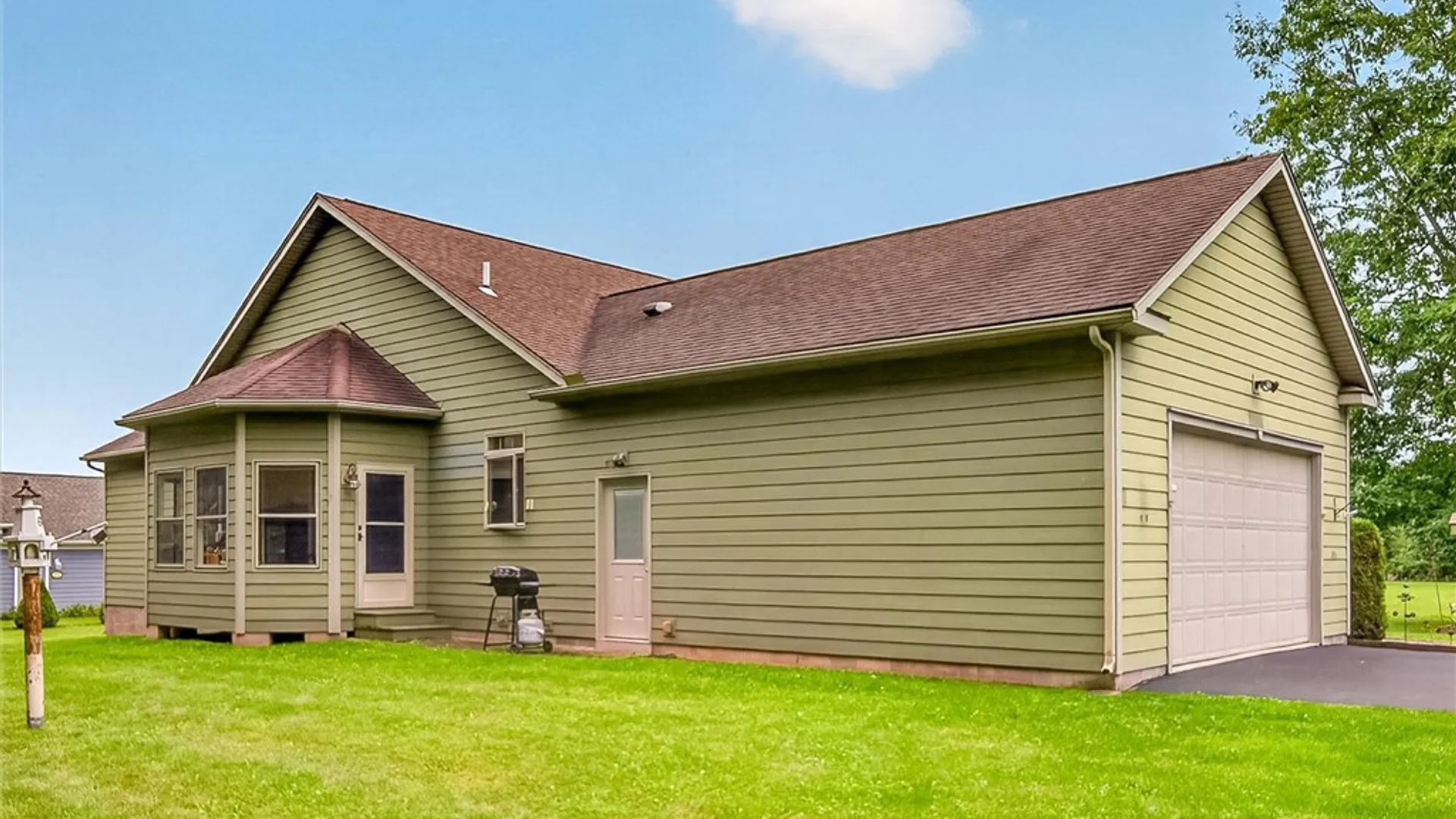 Property at 6557 Florence Lane, Livonia, NY 14487 5