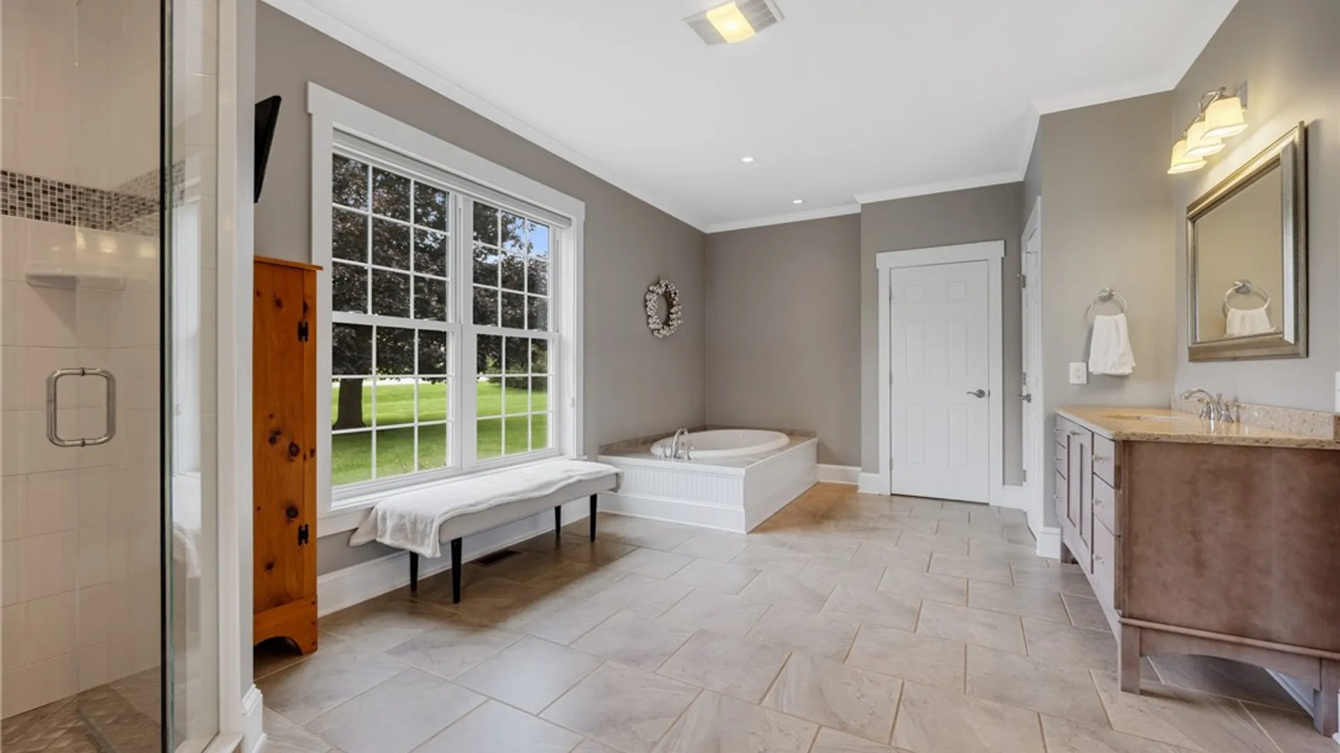 Property at 326 W Bloomfield Road, Pittsford, NY 14534 26