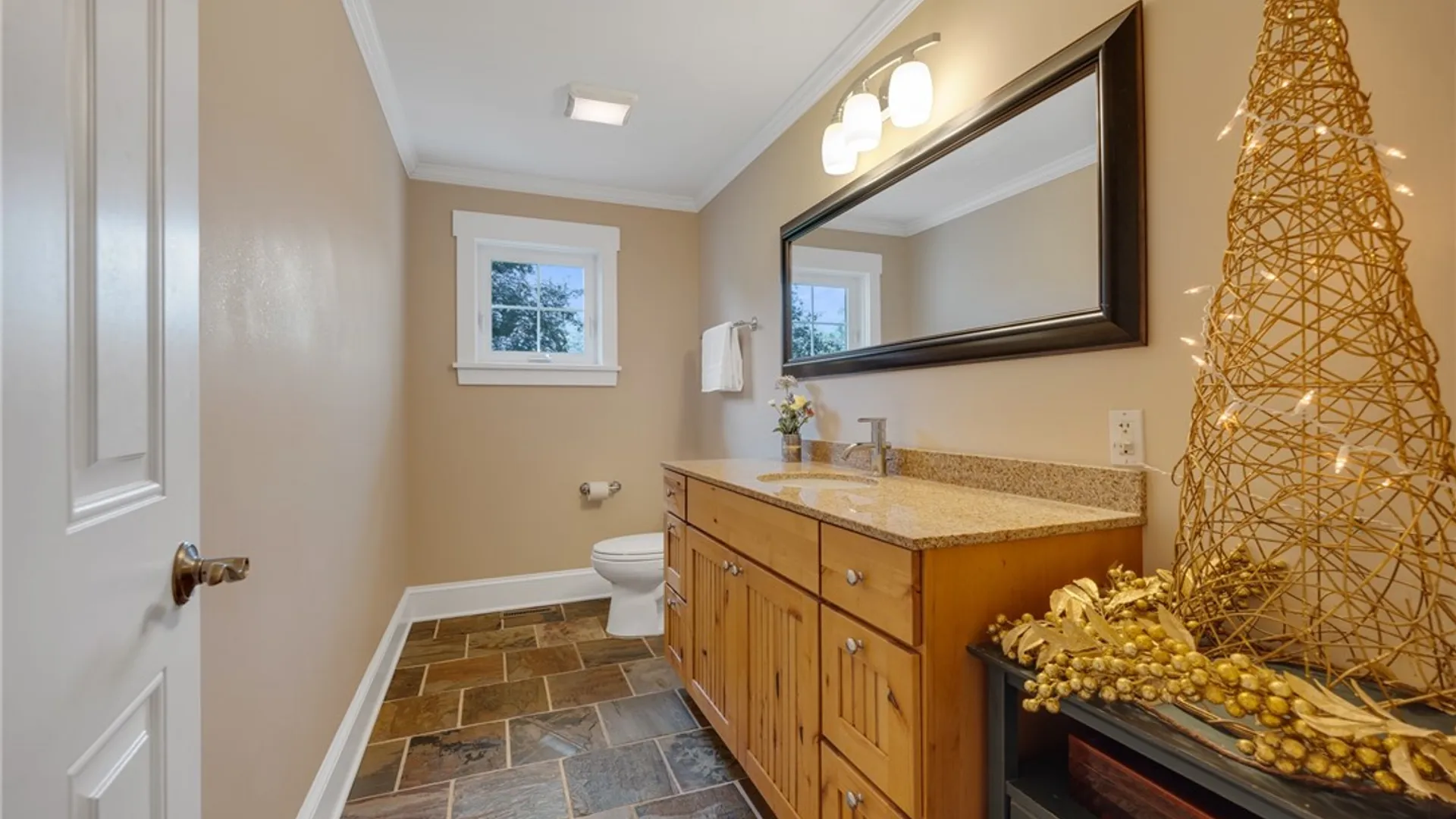Property at 326 W Bloomfield Road, Pittsford, NY 14534 28