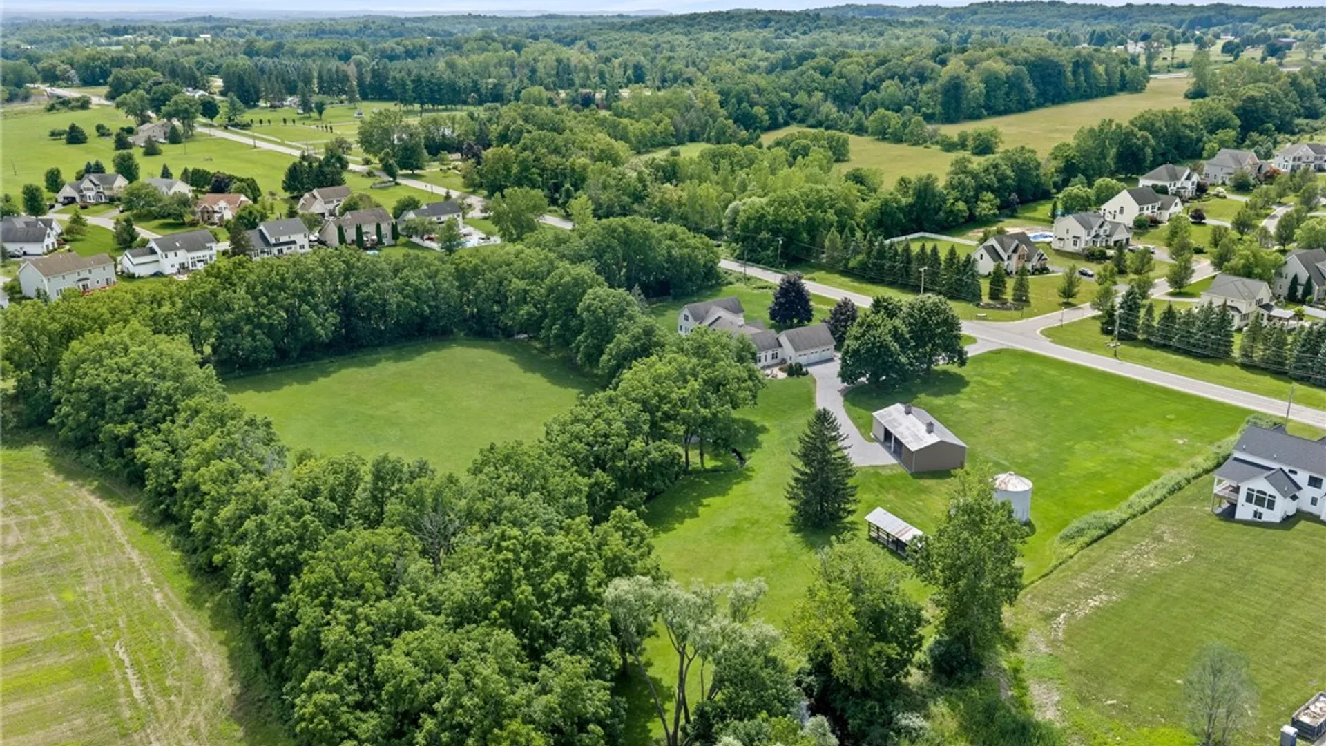 Property at 326 W Bloomfield Road, Pittsford, NY 14534 45