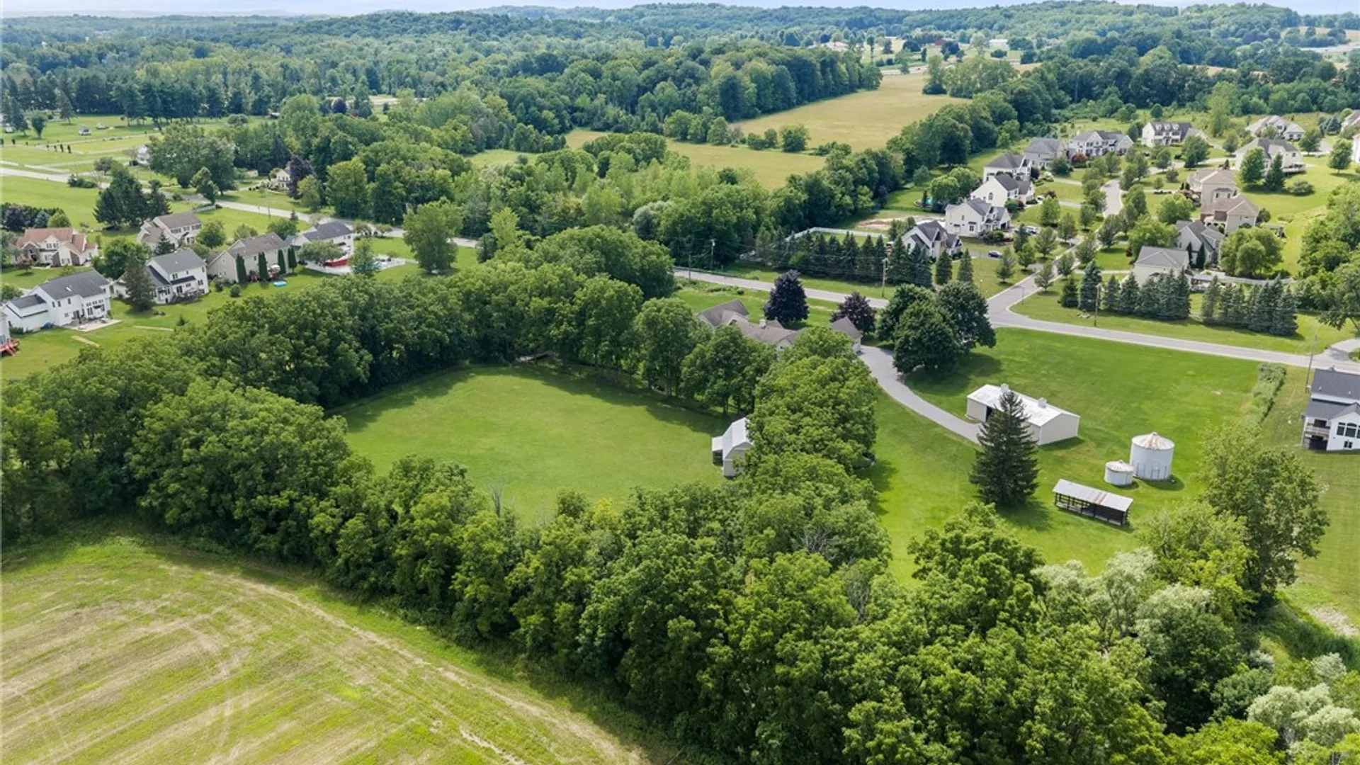Property at 326 W Bloomfield Road, Pittsford, NY 14534 46