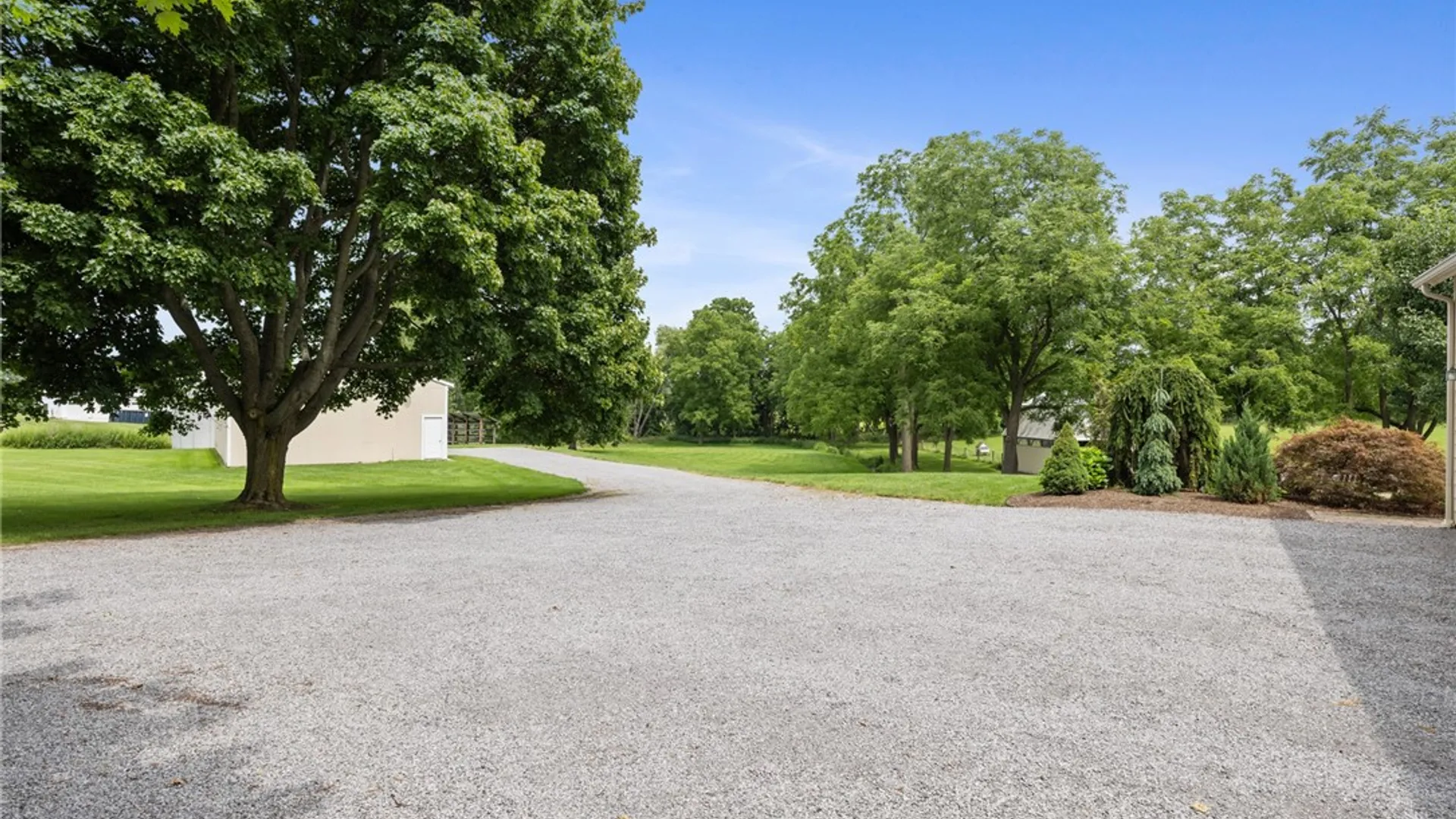 Property at 326 W Bloomfield Road, Pittsford, NY 14534 5