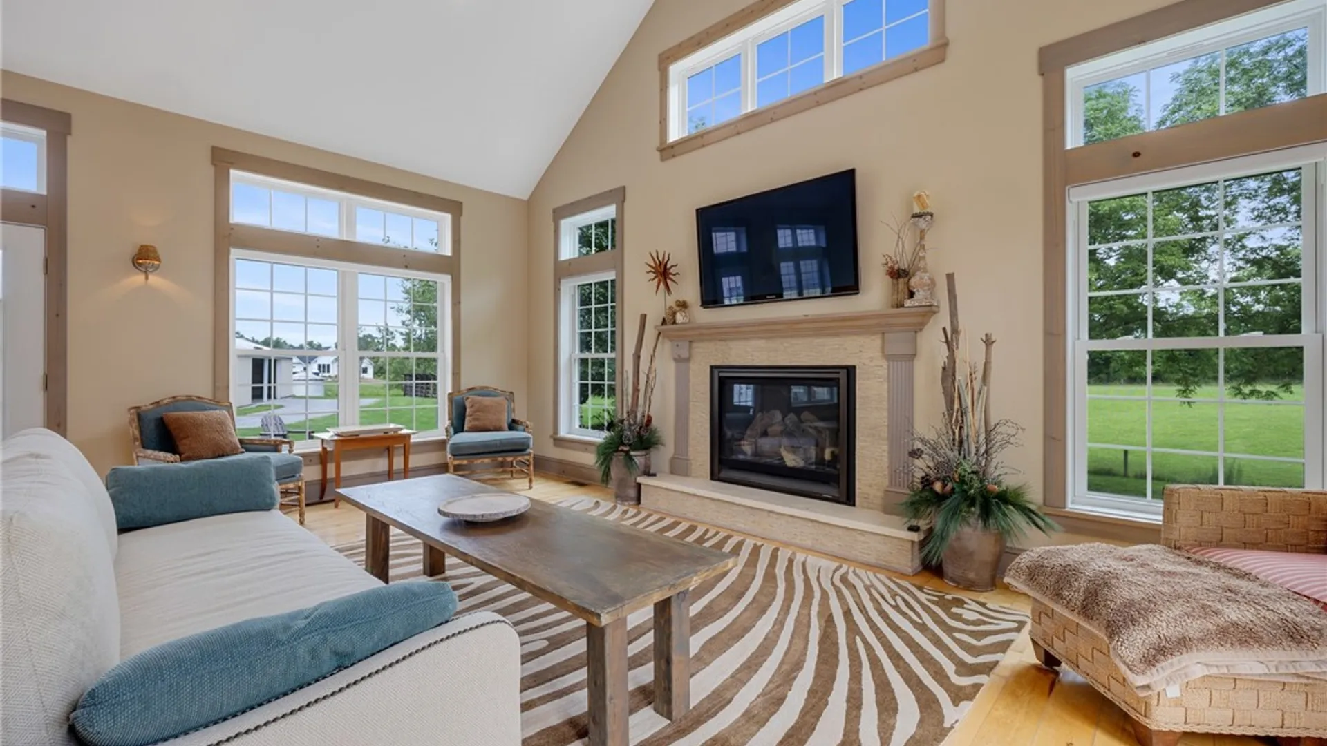Property at 326 W Bloomfield Road, Pittsford, NY 14534 9