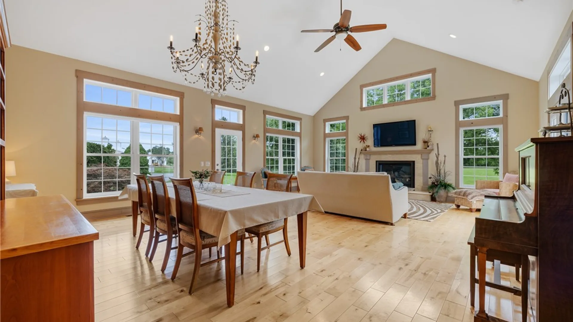 Property at 326 W Bloomfield Road, Pittsford, NY 14534 10