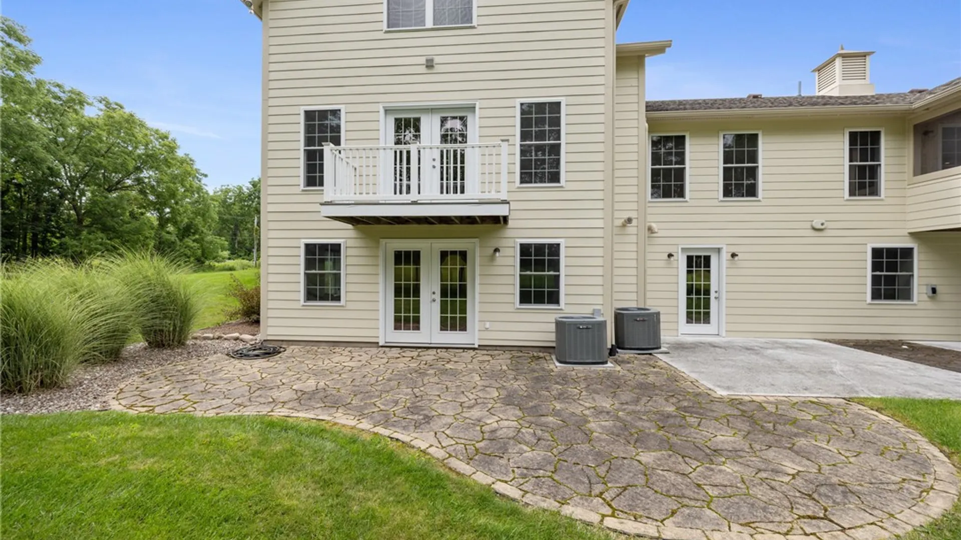 Property at 326 W Bloomfield Road, Pittsford, NY 14534 14