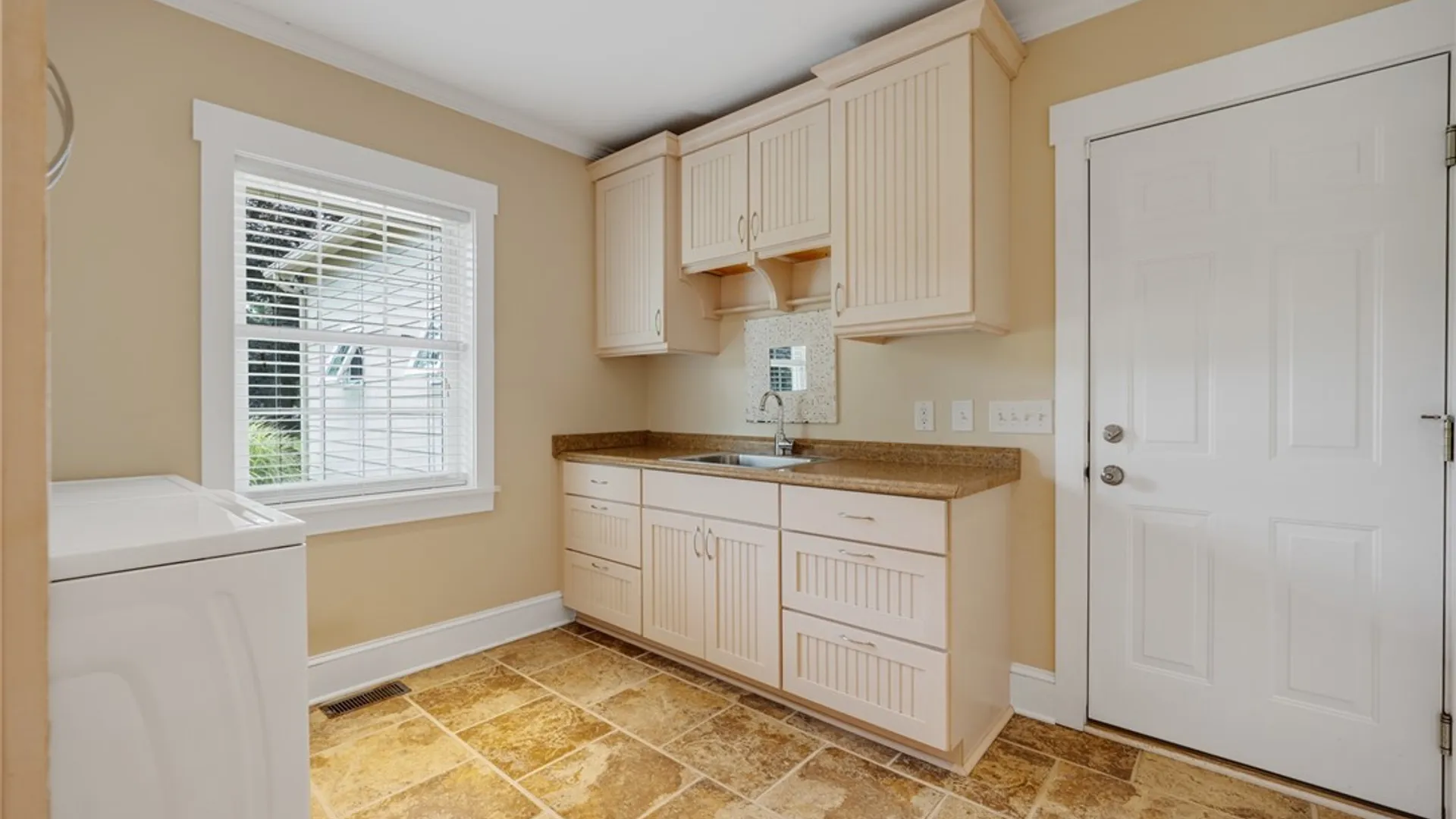 Property at 326 W Bloomfield Road, Pittsford, NY 14534 17
