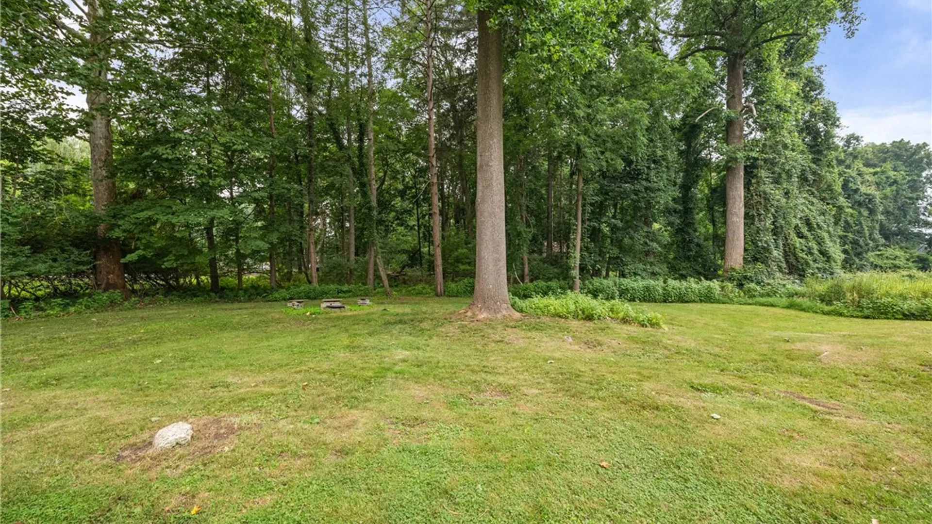 Property at 2179 Five Mile Line Road, Penfield, NY 14526 40