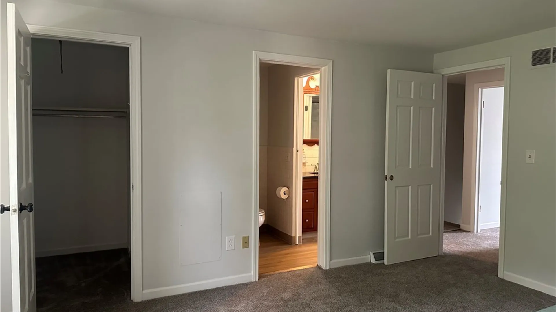 Property at 25 Oakbrook Drive, Amherst, NY 14221 15
