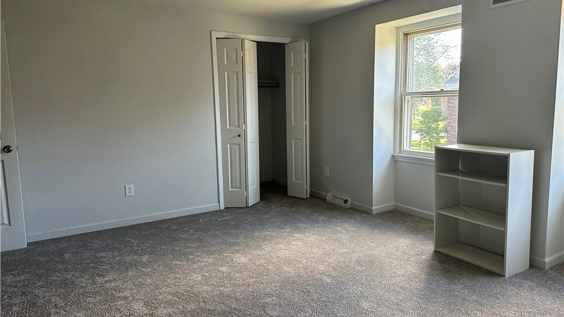 Property at 25 Oakbrook Drive, Amherst, NY 14221 18