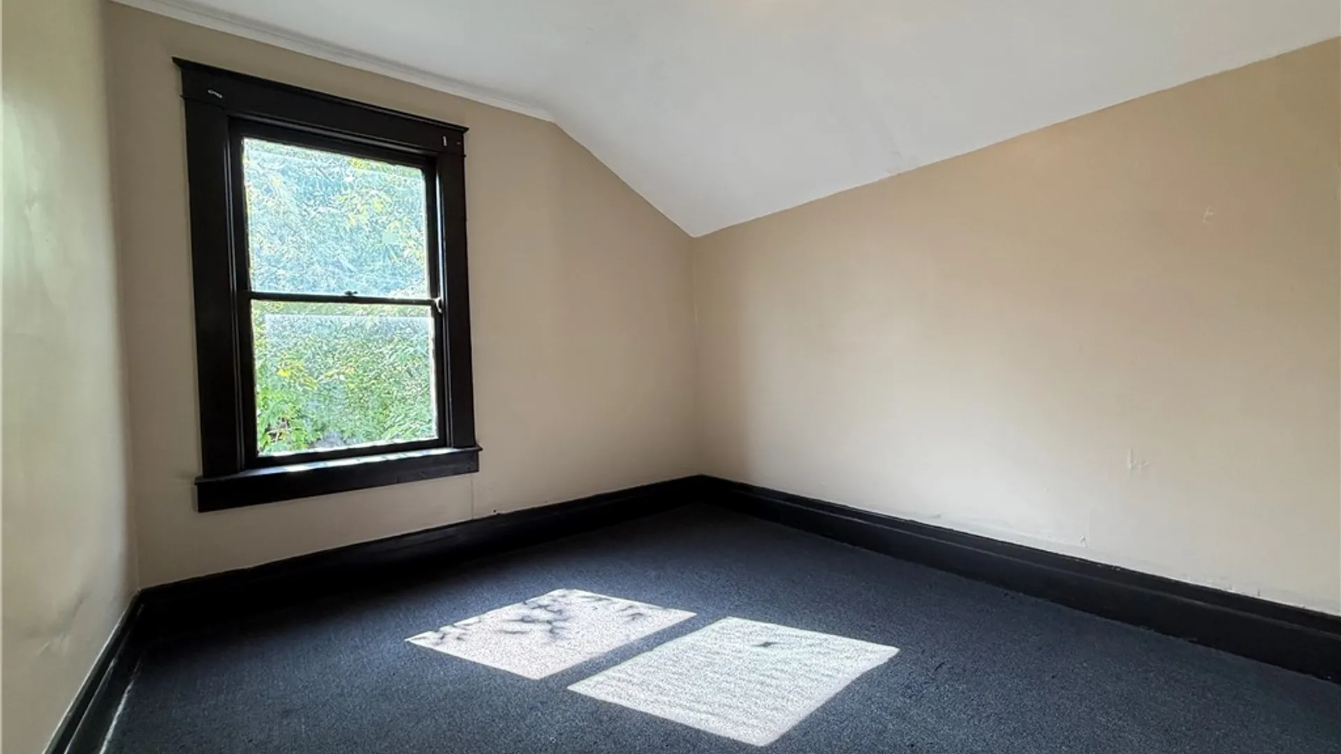 Property at 1868 Weston Avenue, Niagara Falls, NY 14305 20