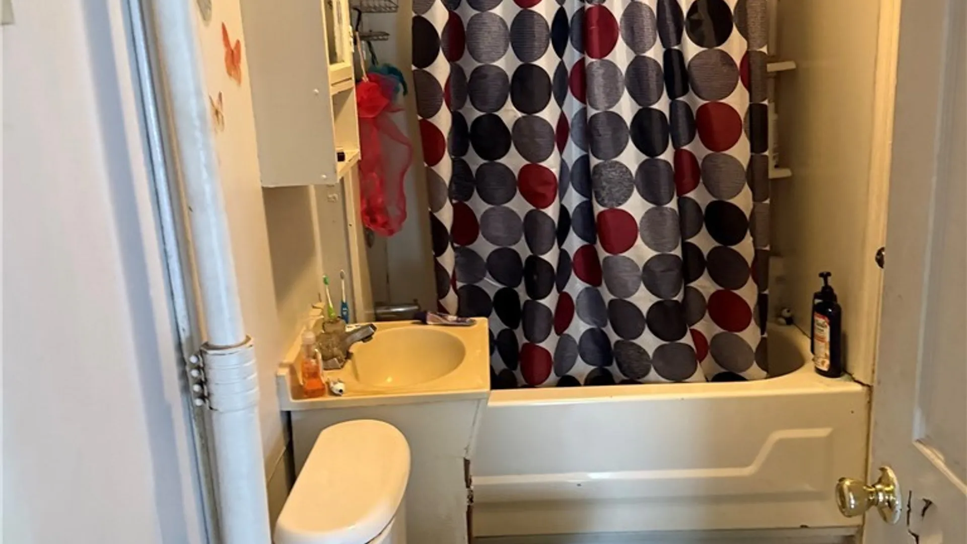 Property at 114 Mccool Avenue, DeWitt, NY 13057 14