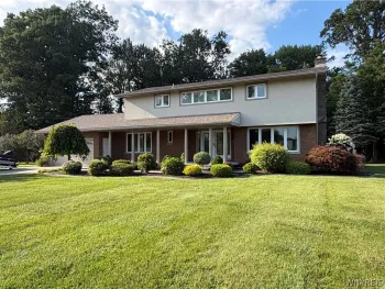 Property at 8148 Effie Drive, Niagara, NY 14304