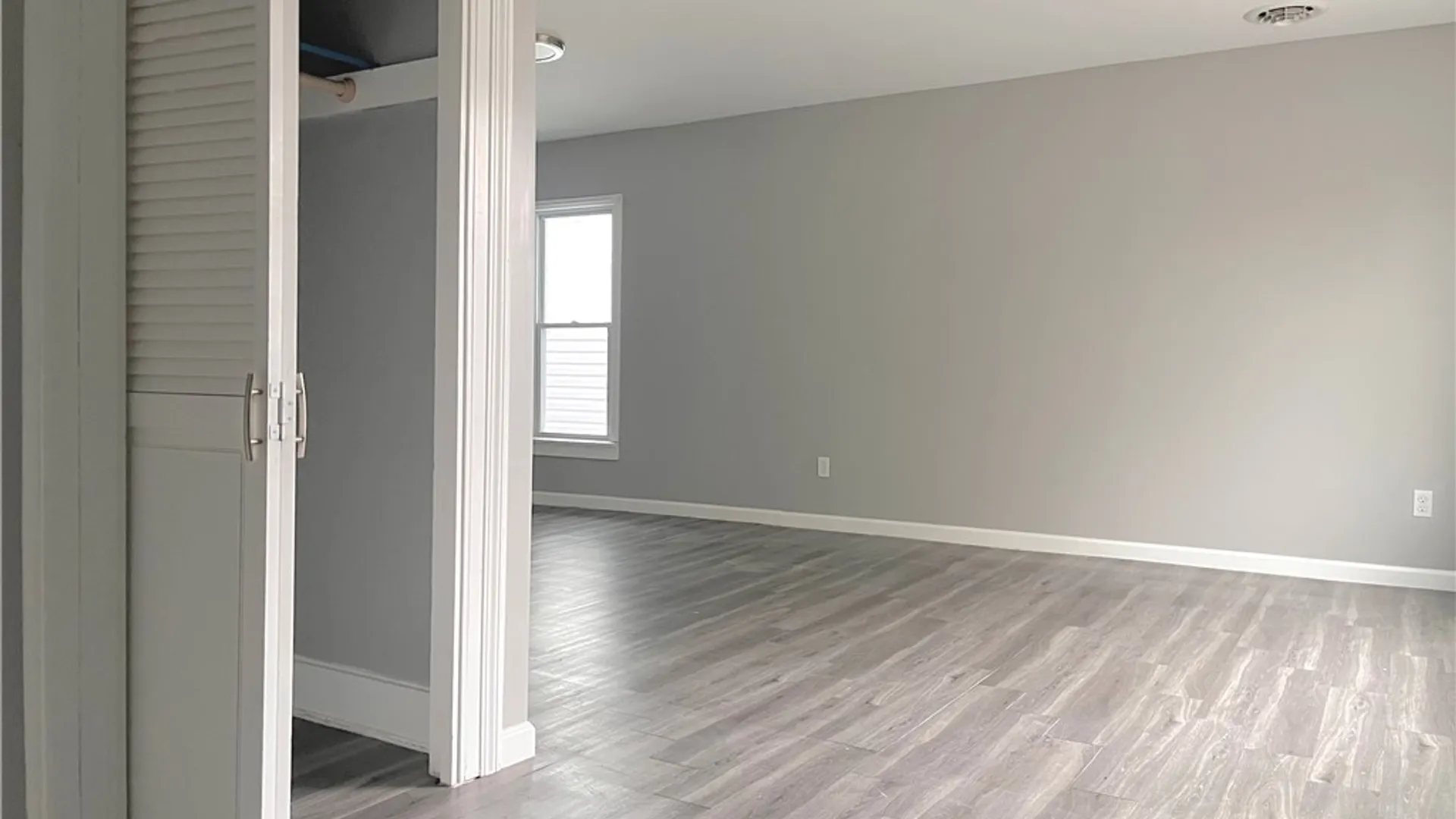 Property at 1025 West Avenue, Buffalo, NY 14213 4