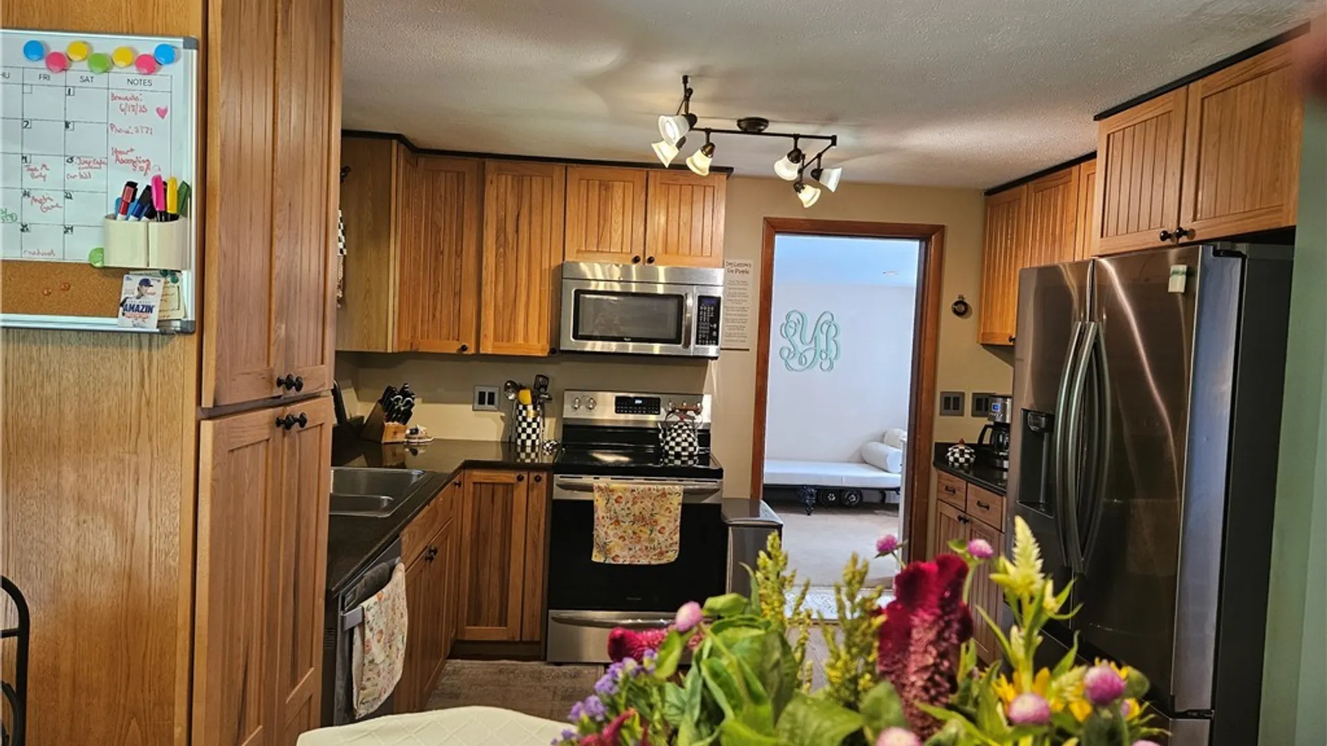 Property at 211 Stonehedge Road, Camillus, NY 13031 5