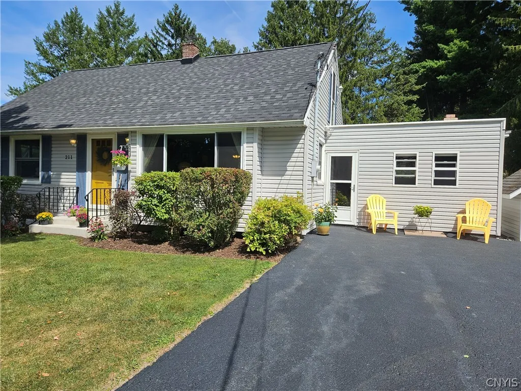 Property at 211 Stonehedge Road, Camillus, NY 13031