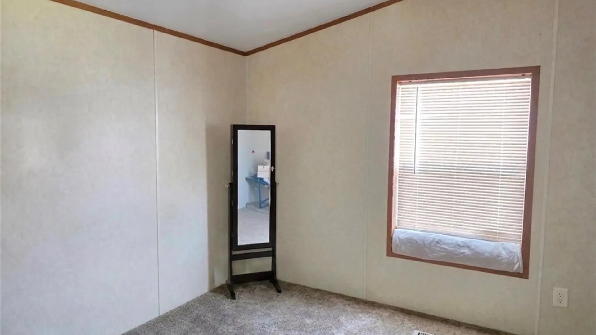Property at 611 C Street, Niagara, NY 14304 10