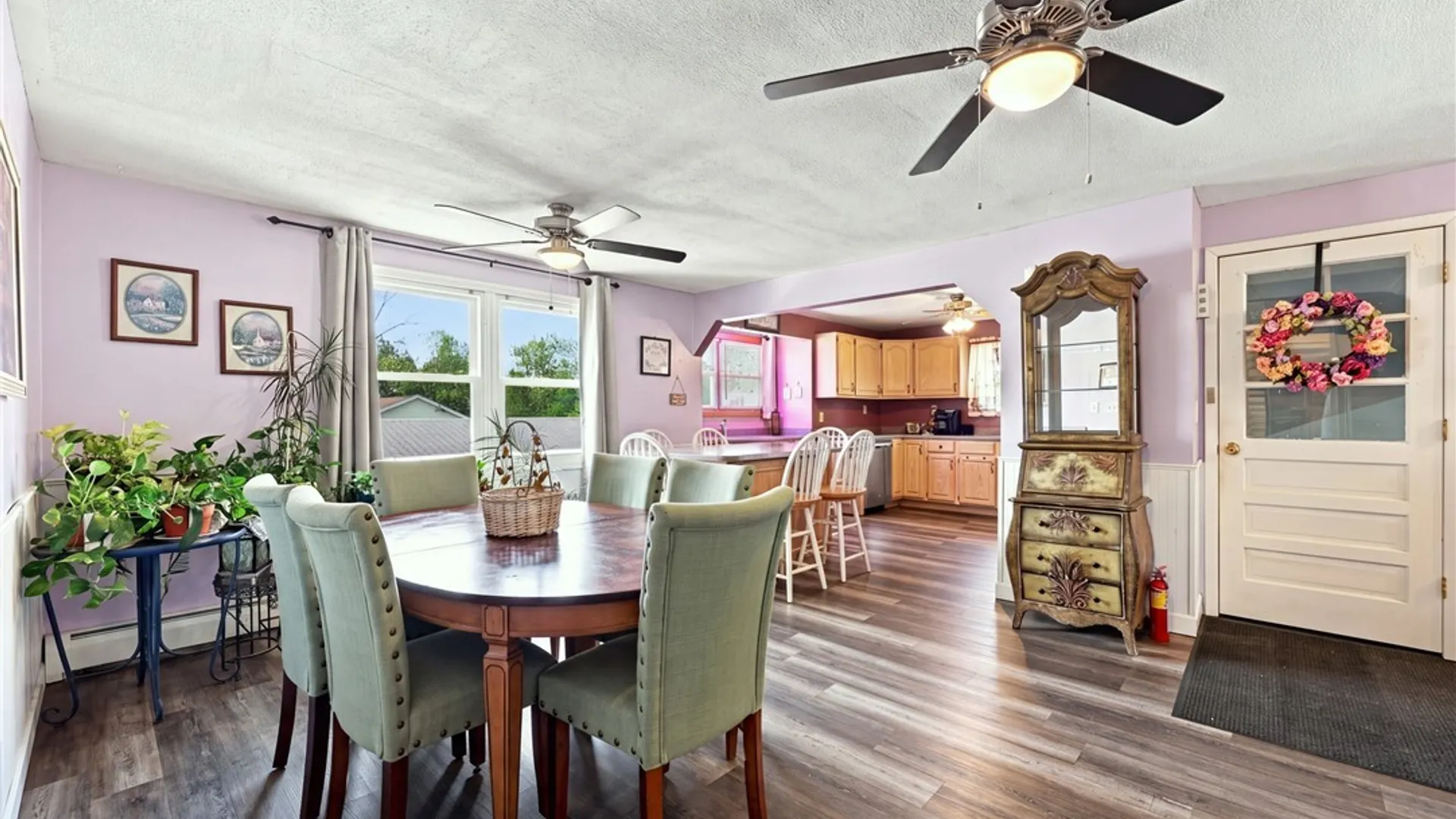 Property at 6525 Woodside Place, Niagara, NY 14304 4