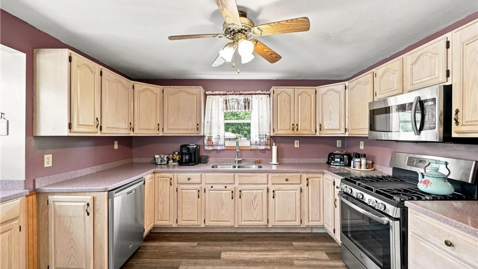 Property at 6525 Woodside Place, Niagara, NY 14304 7