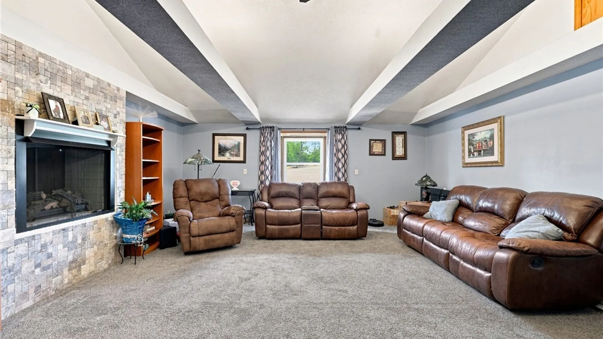 Property at 6525 Woodside Place, Niagara, NY 14304 11