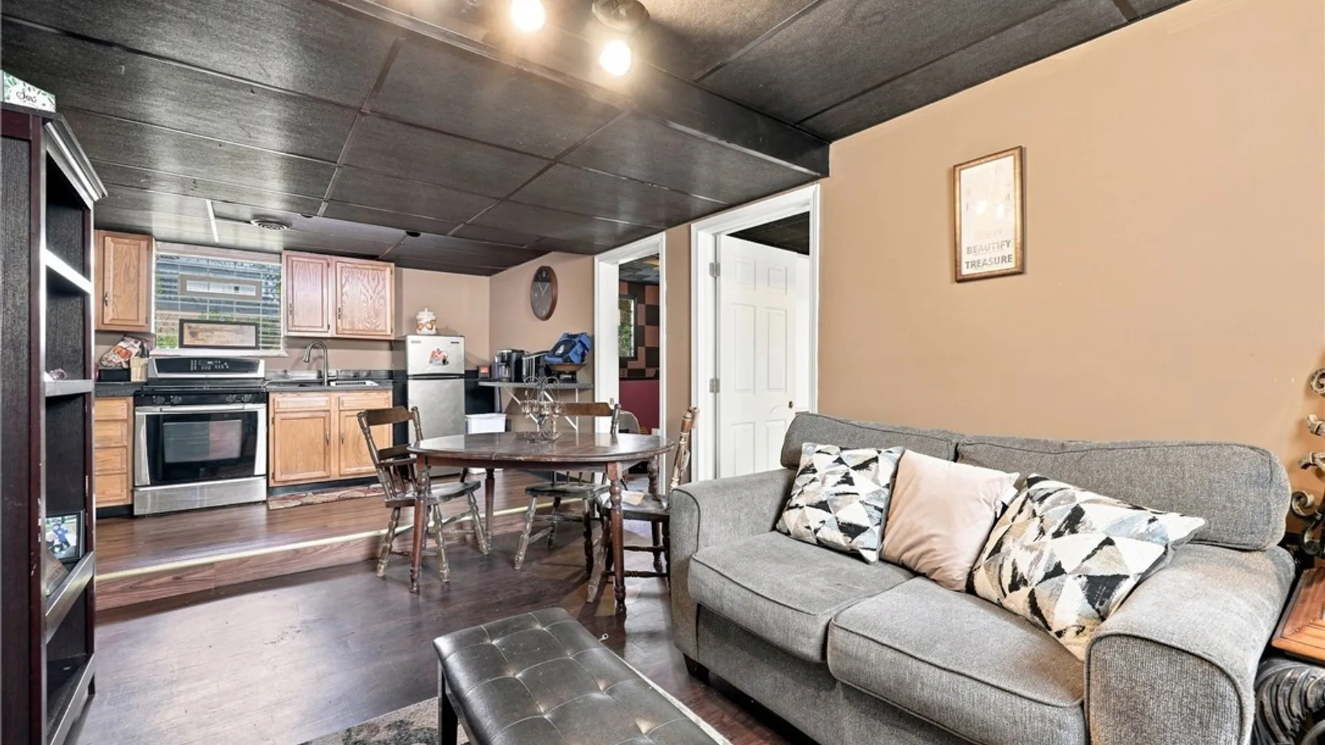 Property at 6525 Woodside Place, Niagara, NY 14304 23