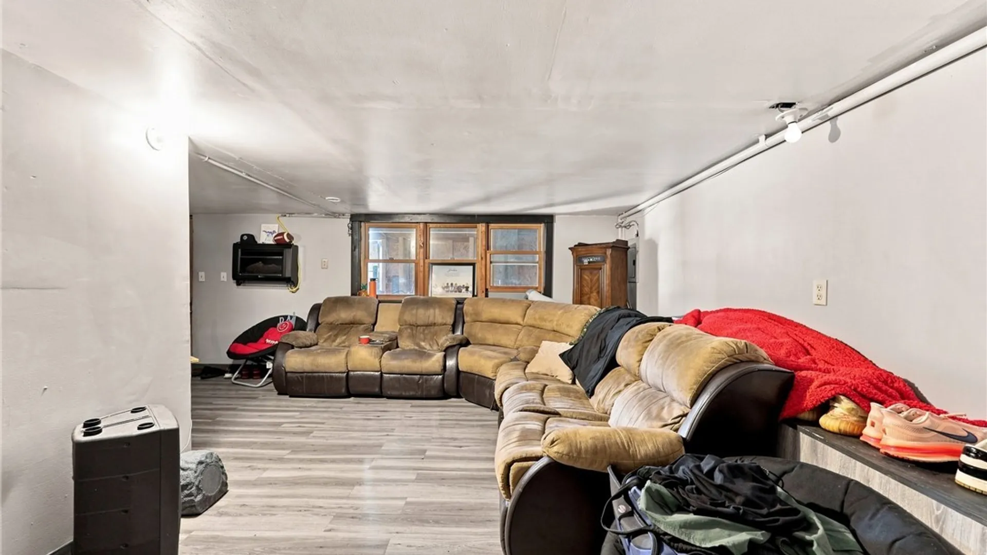 Property at 6525 Woodside Place, Niagara, NY 14304 26