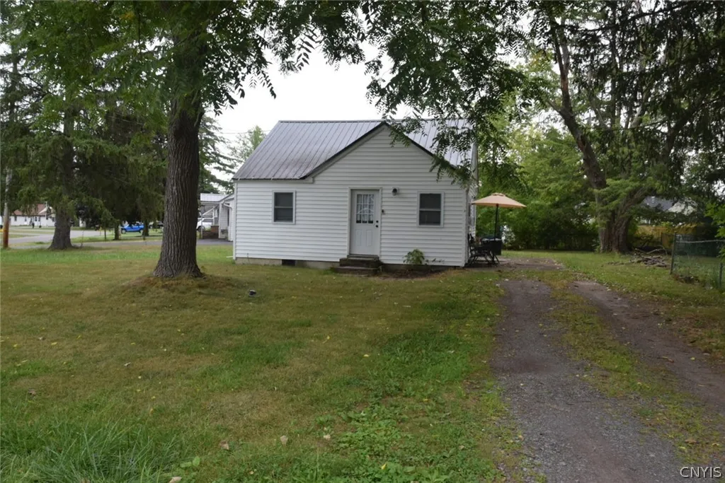 Property at 6128 Riley Road, Cicero, NY 13039