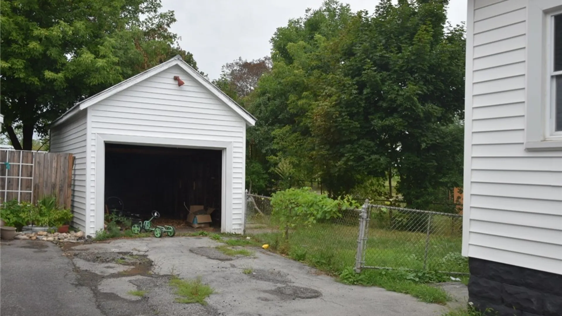 Property at 337 Roxford Road, Salina, NY 13208 16