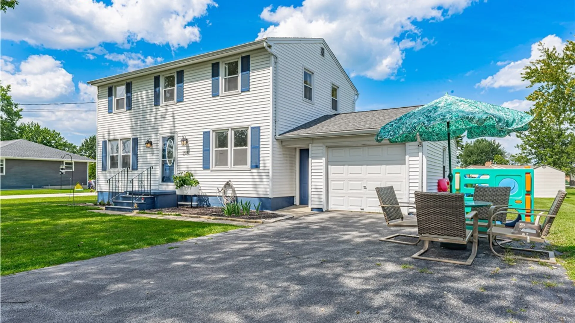 Property at 2981 Pearce Road, Wheatfield, NY 14120 3