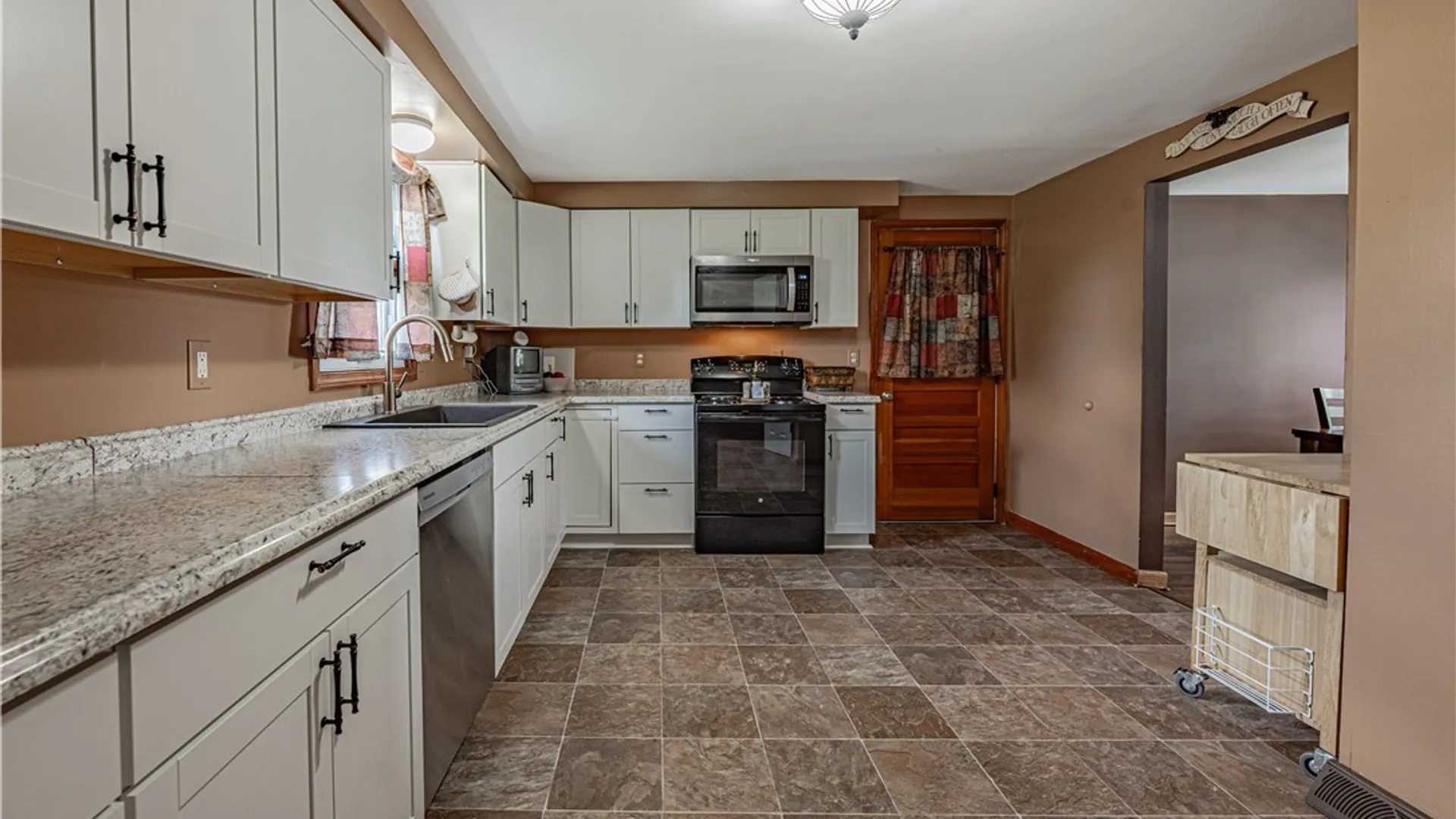 Property at 2981 Pearce Road, Wheatfield, NY 14120 13