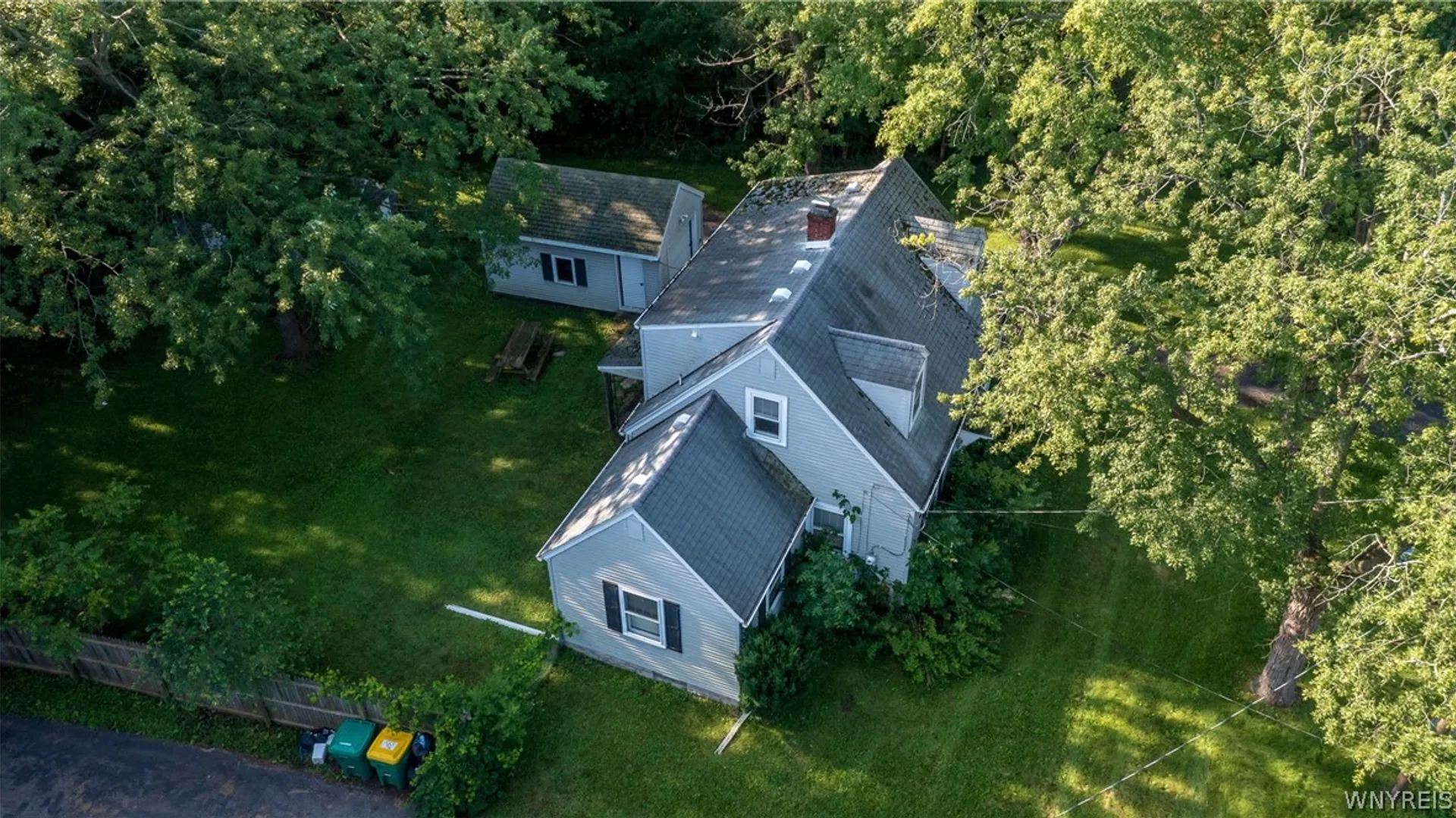 Property at 4113 Lake Avenue, Lockport Town, NY 14094 9