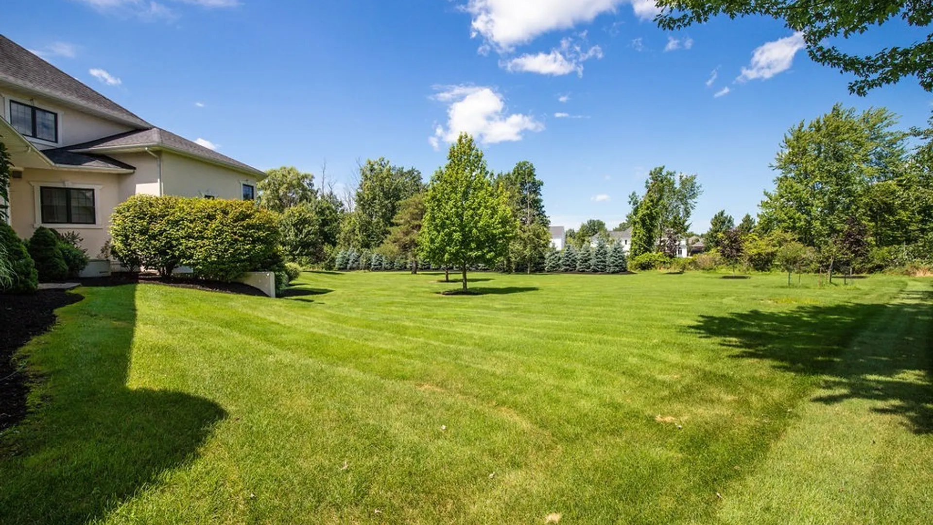Property at 80 Sanctuary Court, Amherst, NY 14221 3