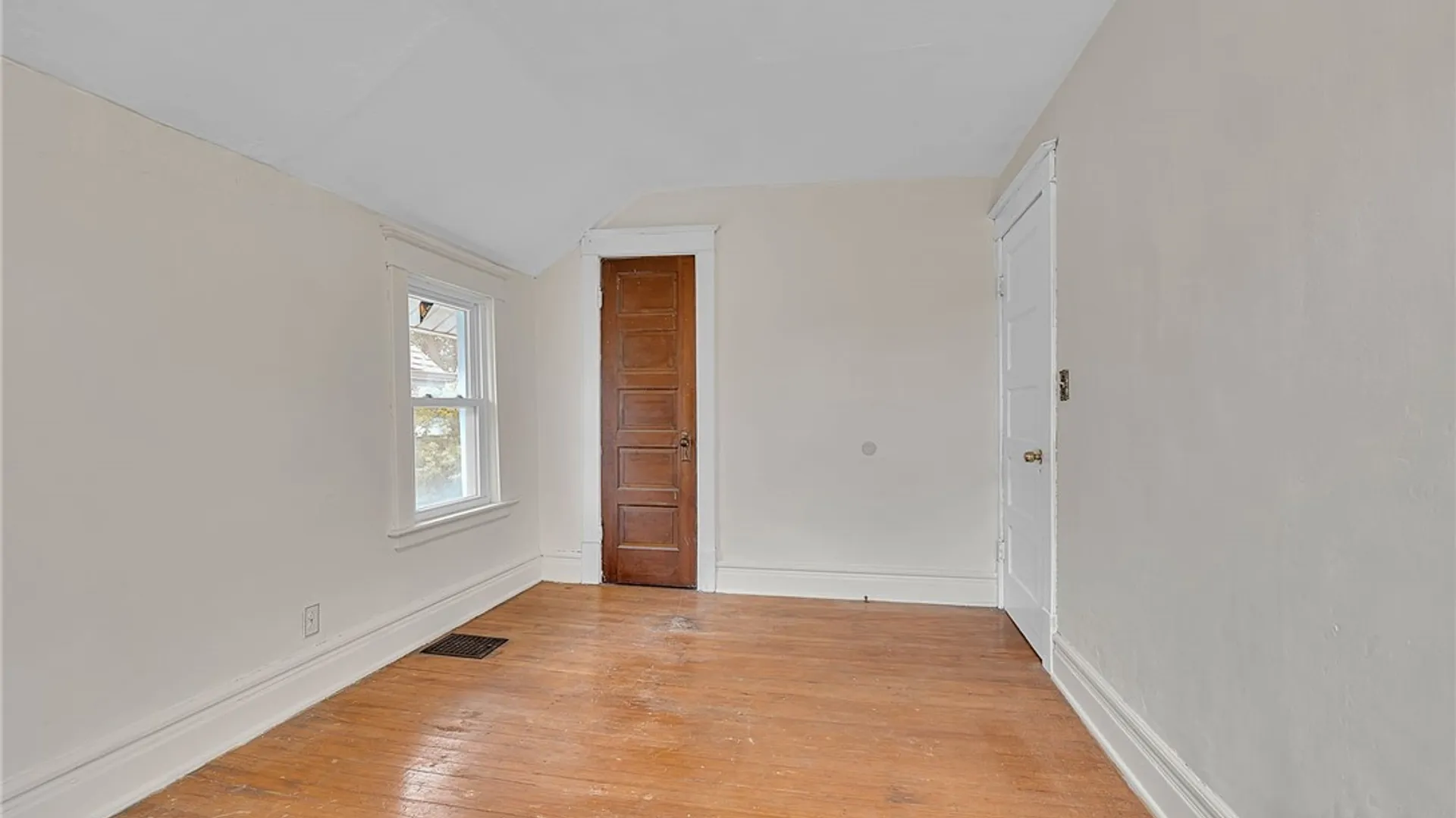 Property at 342 Shirley Avenue, Buffalo, NY 14215 19