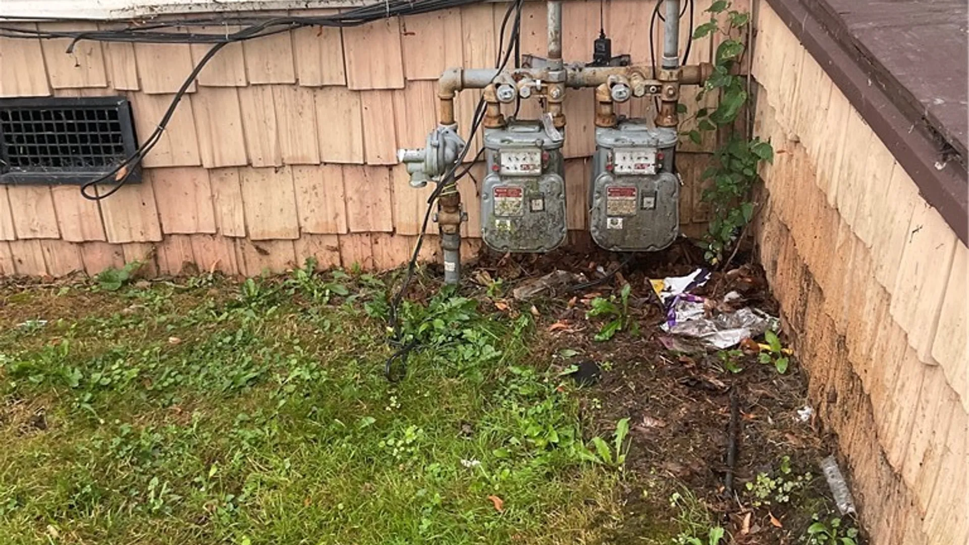 Property at 27 Weyand Avenue, Buffalo, NY 14210 3