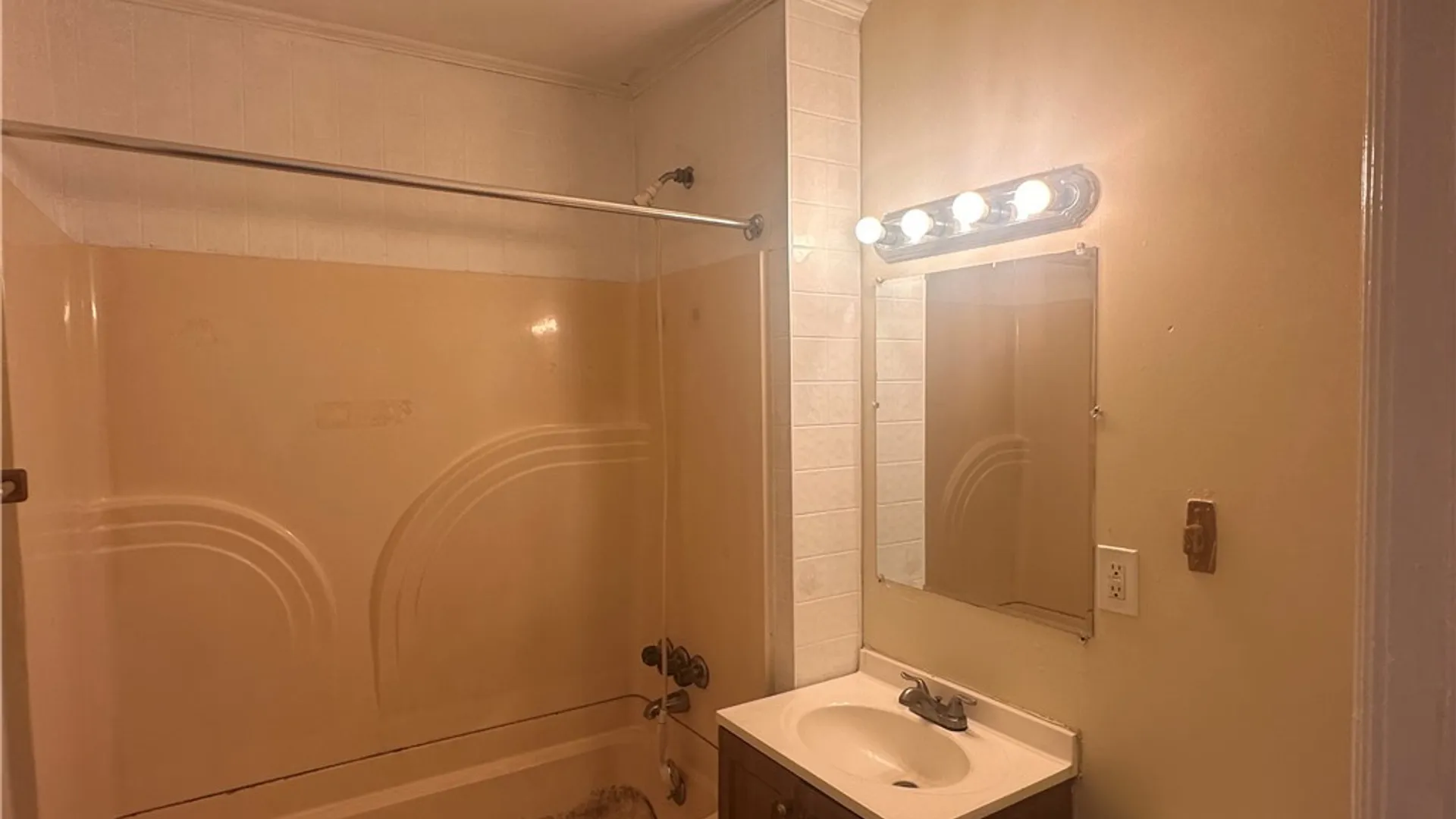 Property at 57 Riverside Avenue, Buffalo, NY 14207 15