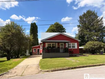 Property at 133 Woodlawn Avenue, Jamestown, NY 14701