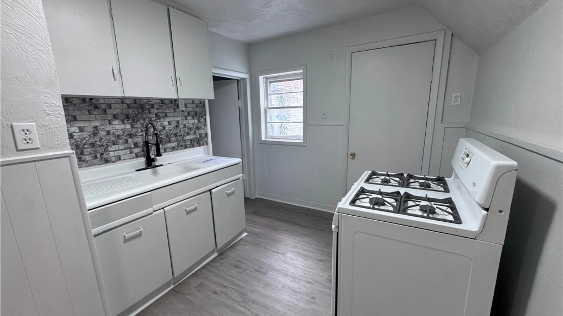 Property at 26 York Street, Buffalo, NY 14213 29