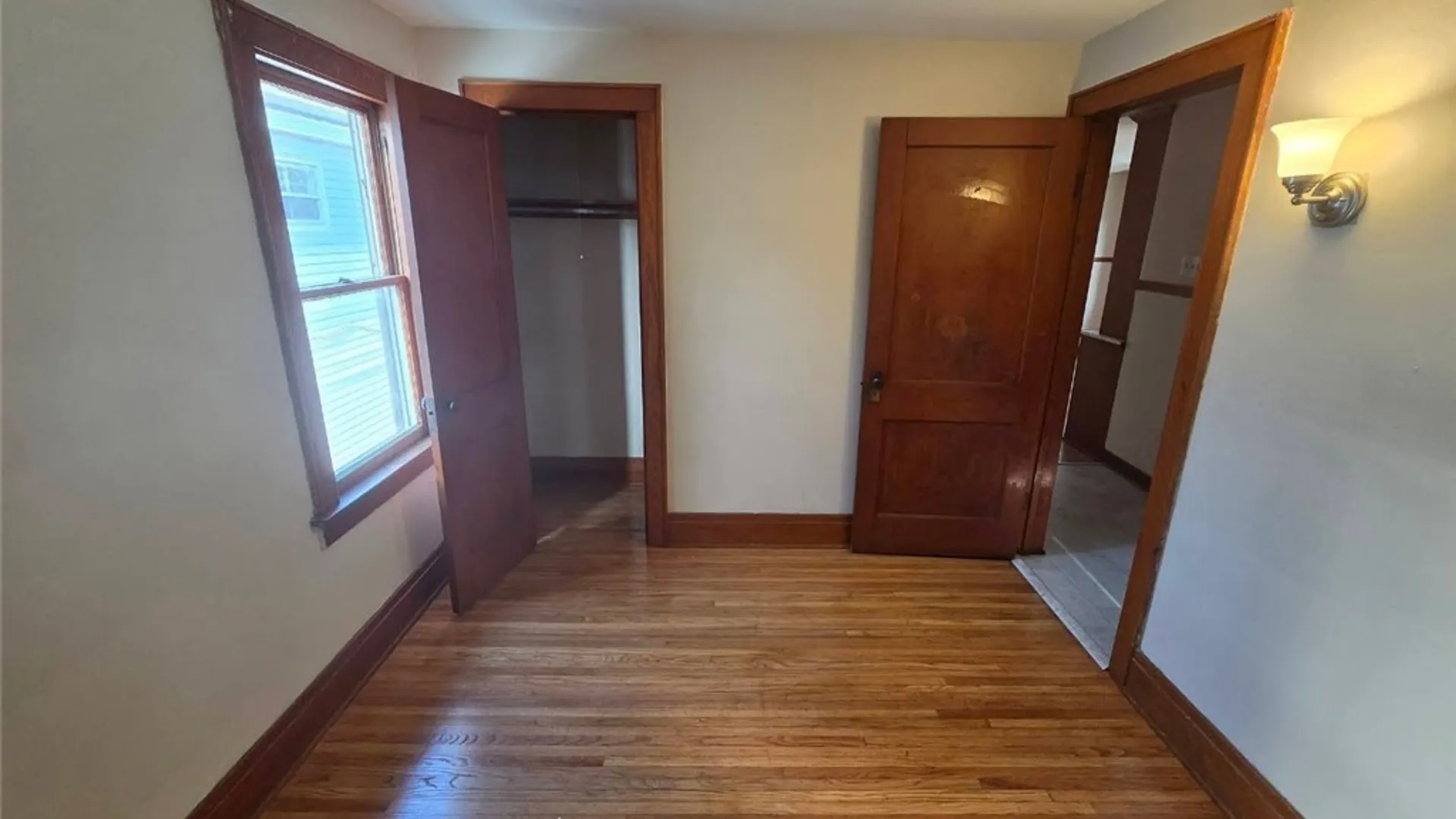 Property at 490 S Ogden Street, Buffalo, NY 14206 7