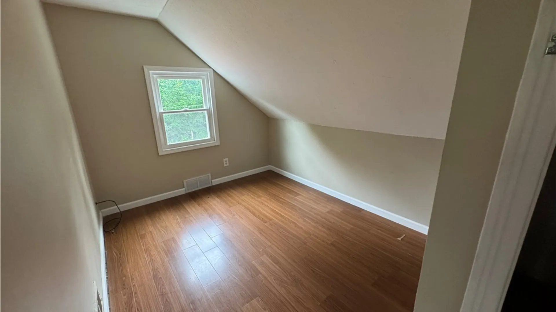 Property at 220 Roxann Avenue, Cicero, NY 13212 8