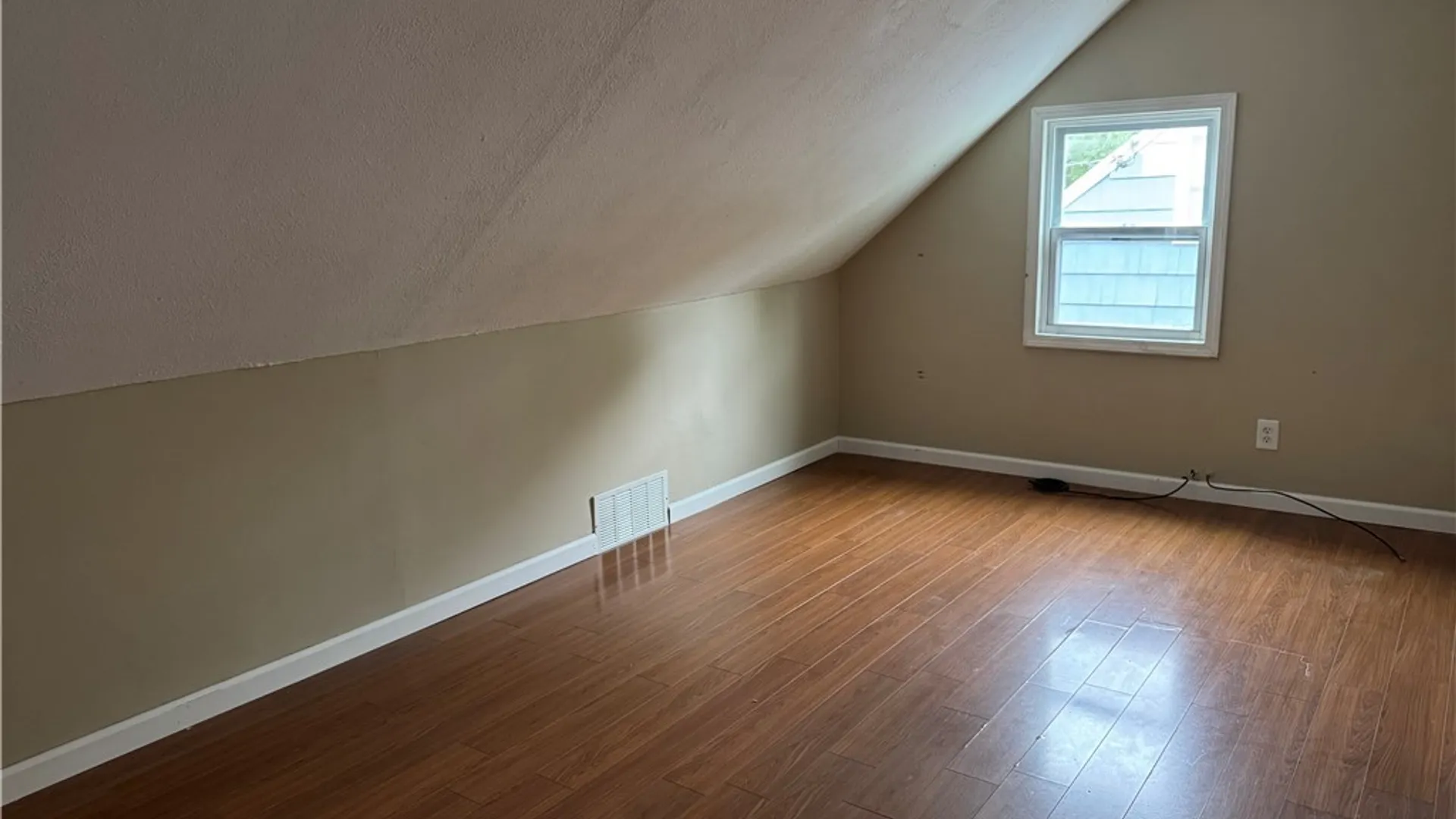Property at 220 Roxann Avenue, Cicero, NY 13212 12