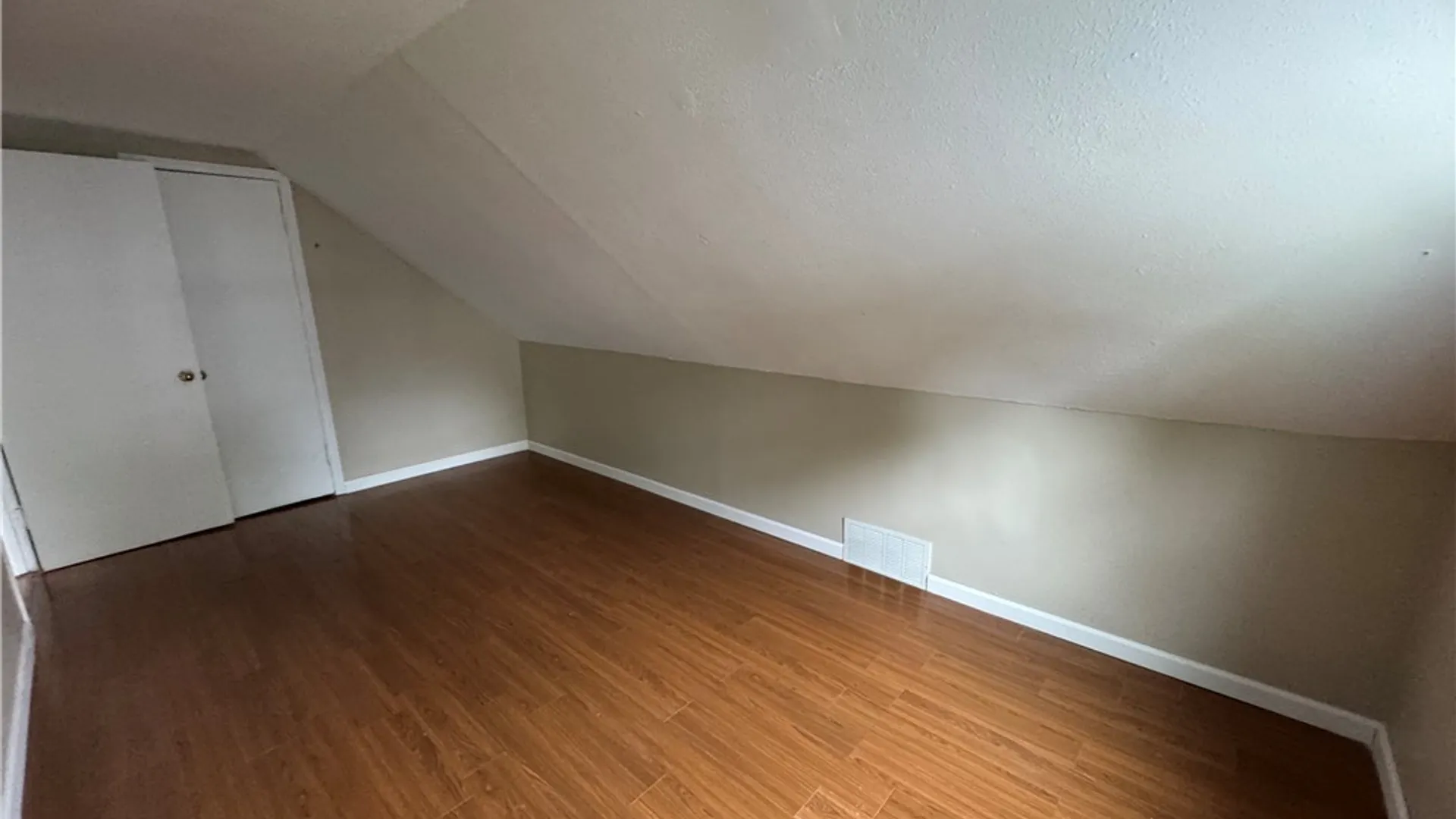 Property at 220 Roxann Avenue, Cicero, NY 13212 13