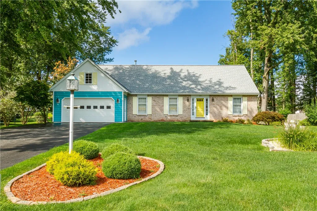 Property at 145 Timberline Dr, Penfield, NY 14526