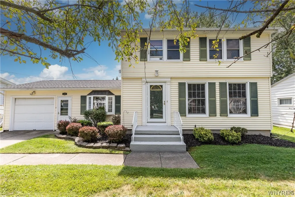 Property at 229 Willow Ridge Drive, Amherst, NY 14228