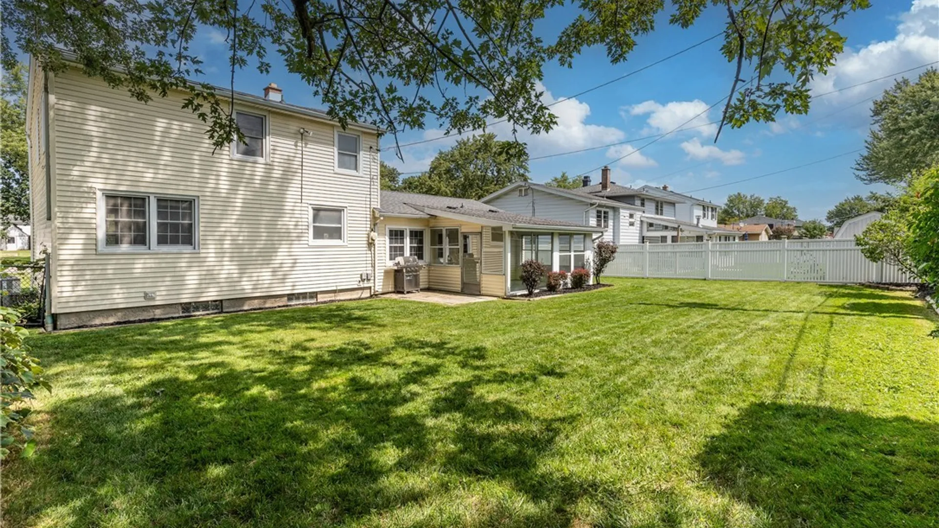 Property at 229 Willow Ridge Drive, Amherst, NY 14228 28