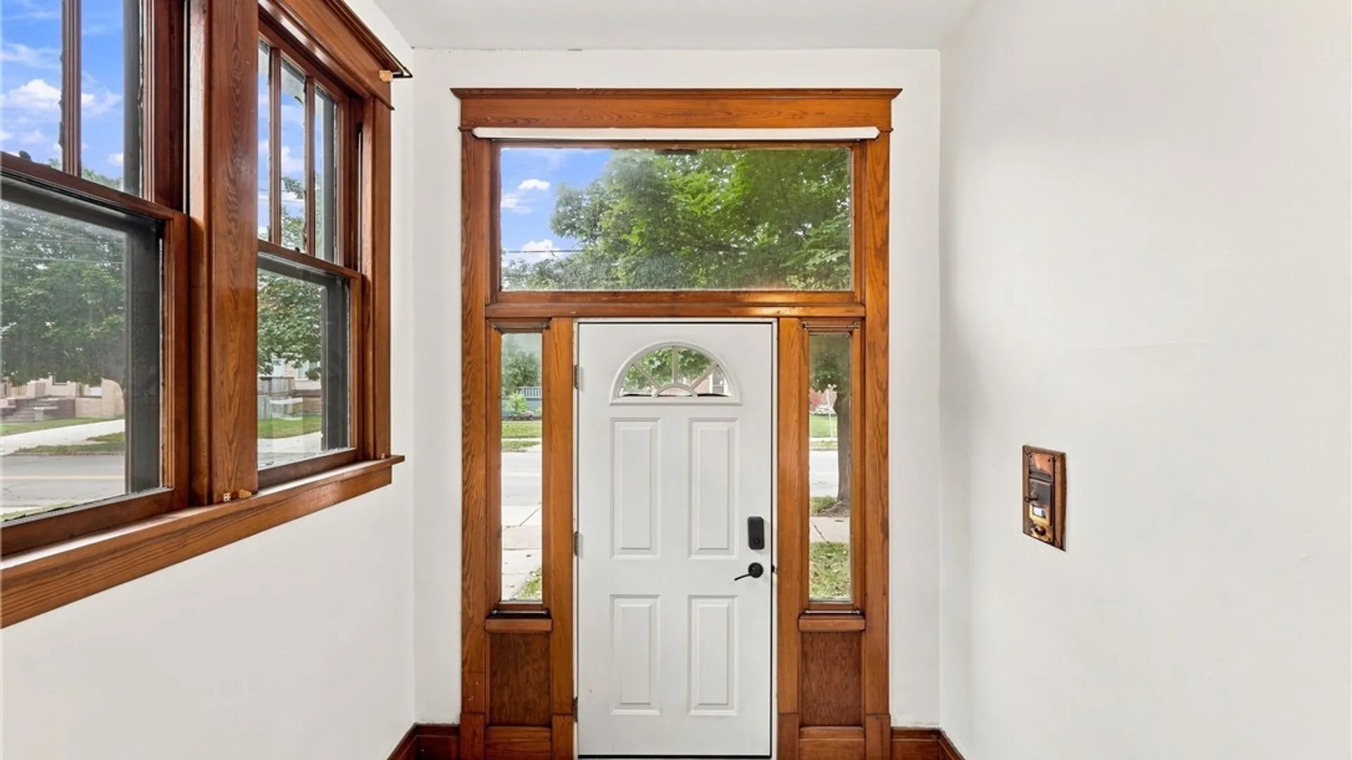 Property at 1062 Tifft Street, Buffalo, NY 14220 4