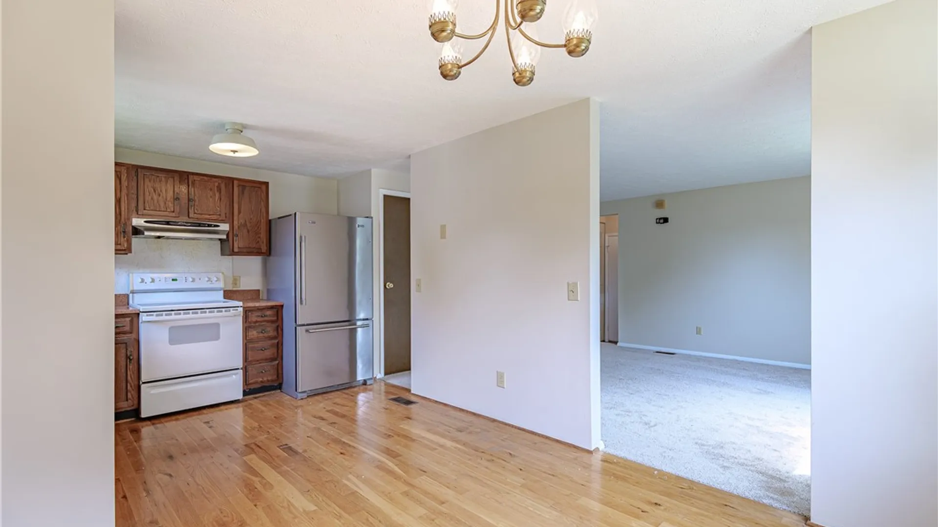 Property at 19 Yearling Drive, Henrietta, NY 14467 8