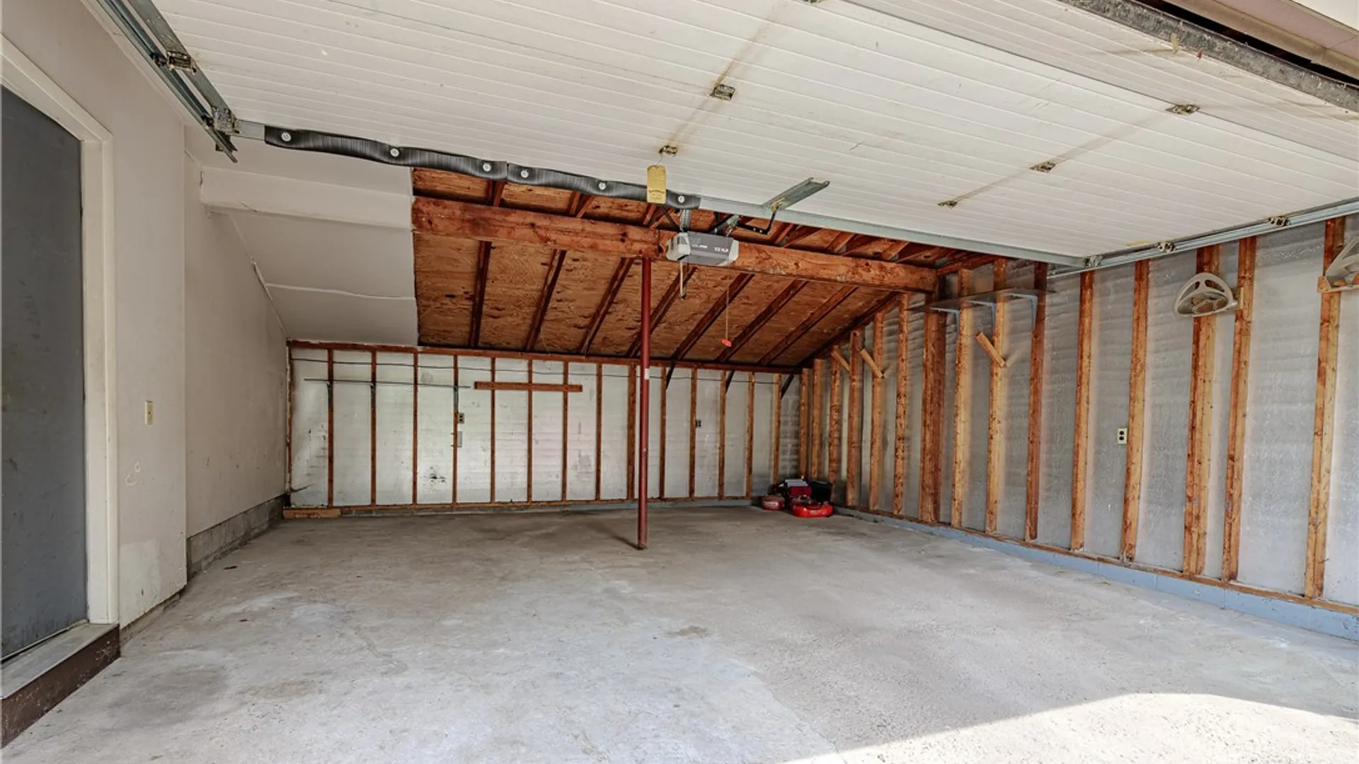 Property at 19 Yearling Drive, Henrietta, NY 14467 26
