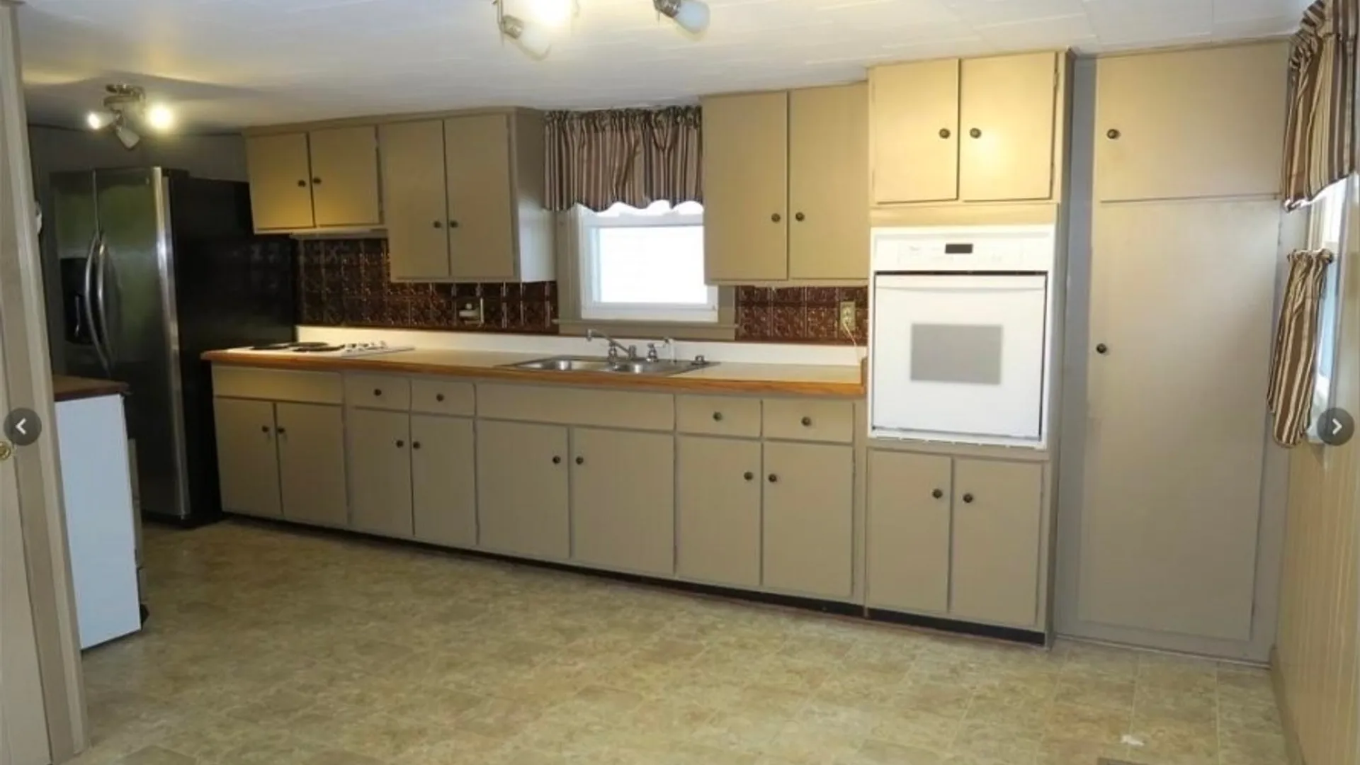 Property at 69 S Main Street, Royalton, NY 14105 4