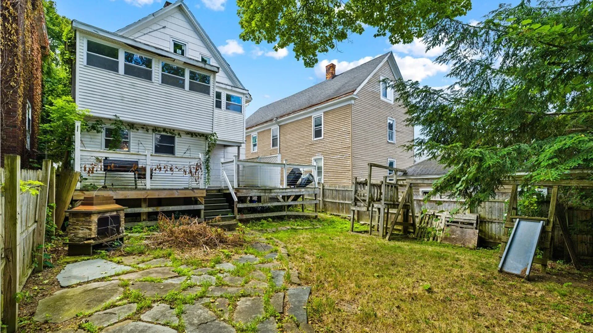 Property at 25 Prospect Street, Utica, NY 13501 3
