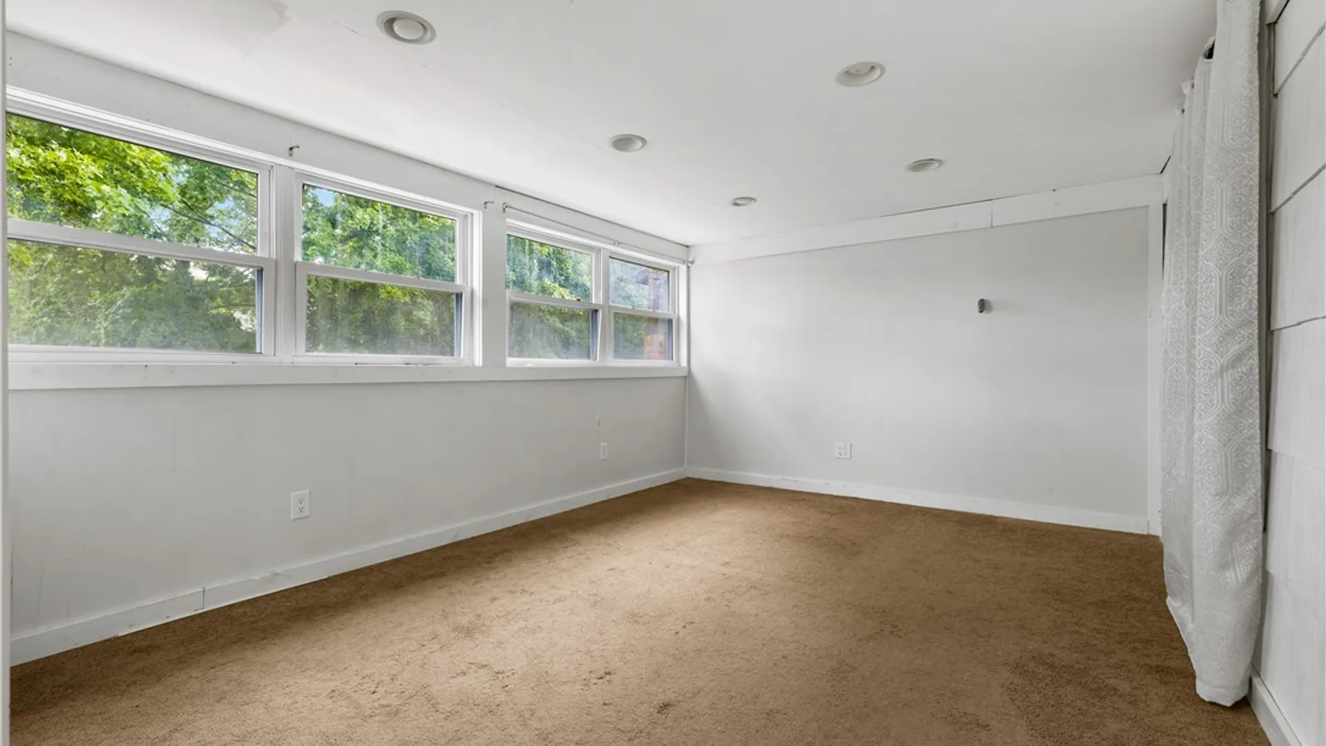 Property at 25 Prospect Street, Utica, NY 13501 23