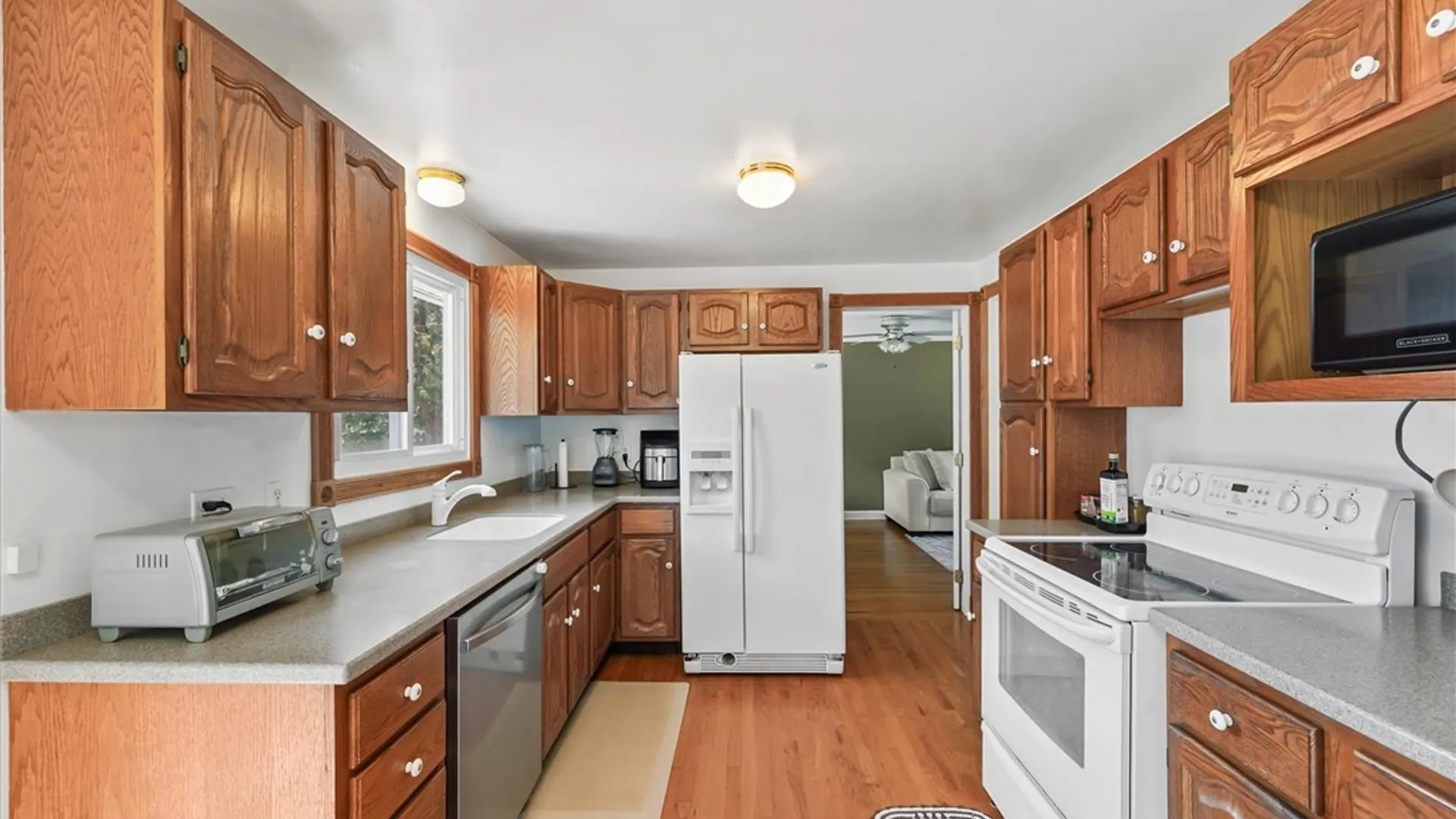 Property at 126 Grandy Drive, Salina, NY 13088 11